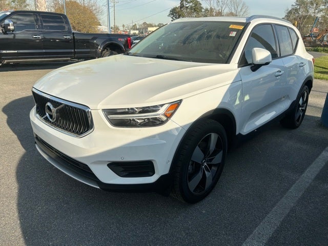 2019 Volvo XC40 T5 Momentum
