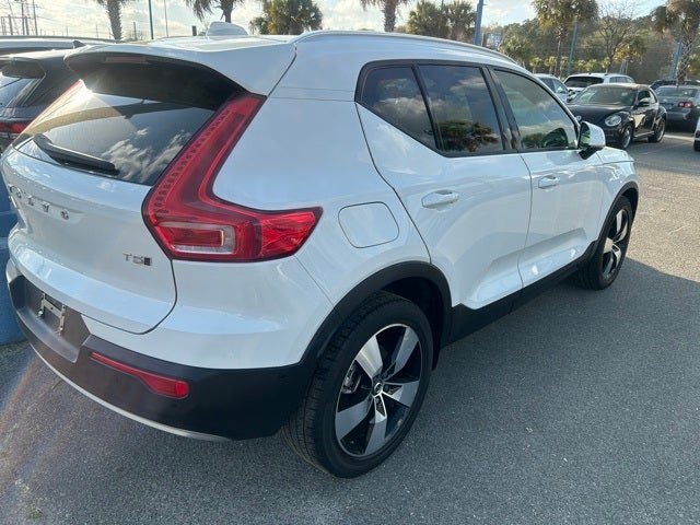 2019 Volvo XC40 T5 Momentum