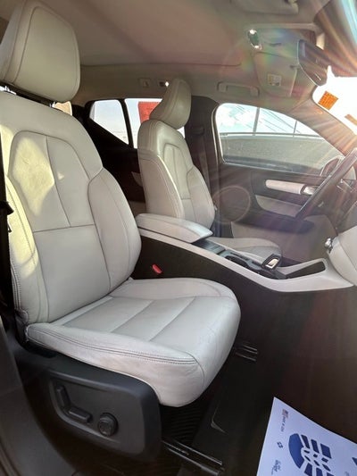 2019 Volvo XC40 T5 Momentum