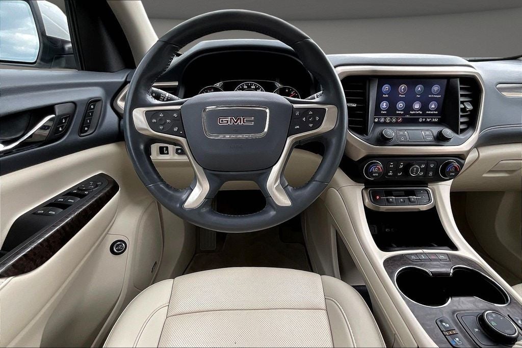 2022 GMC Acadia Denali