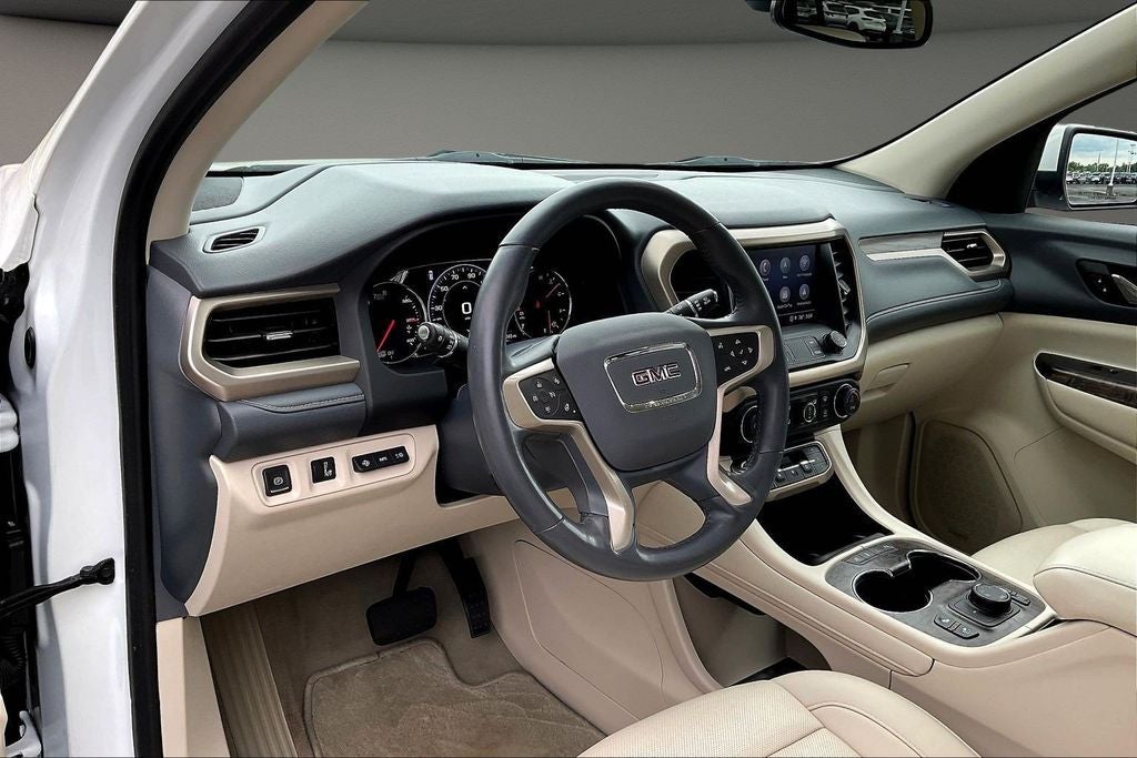 2022 GMC Acadia Denali