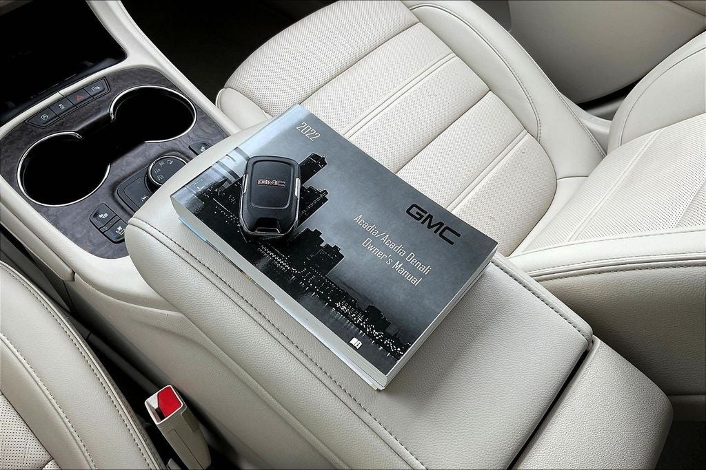 2022 GMC Acadia Denali