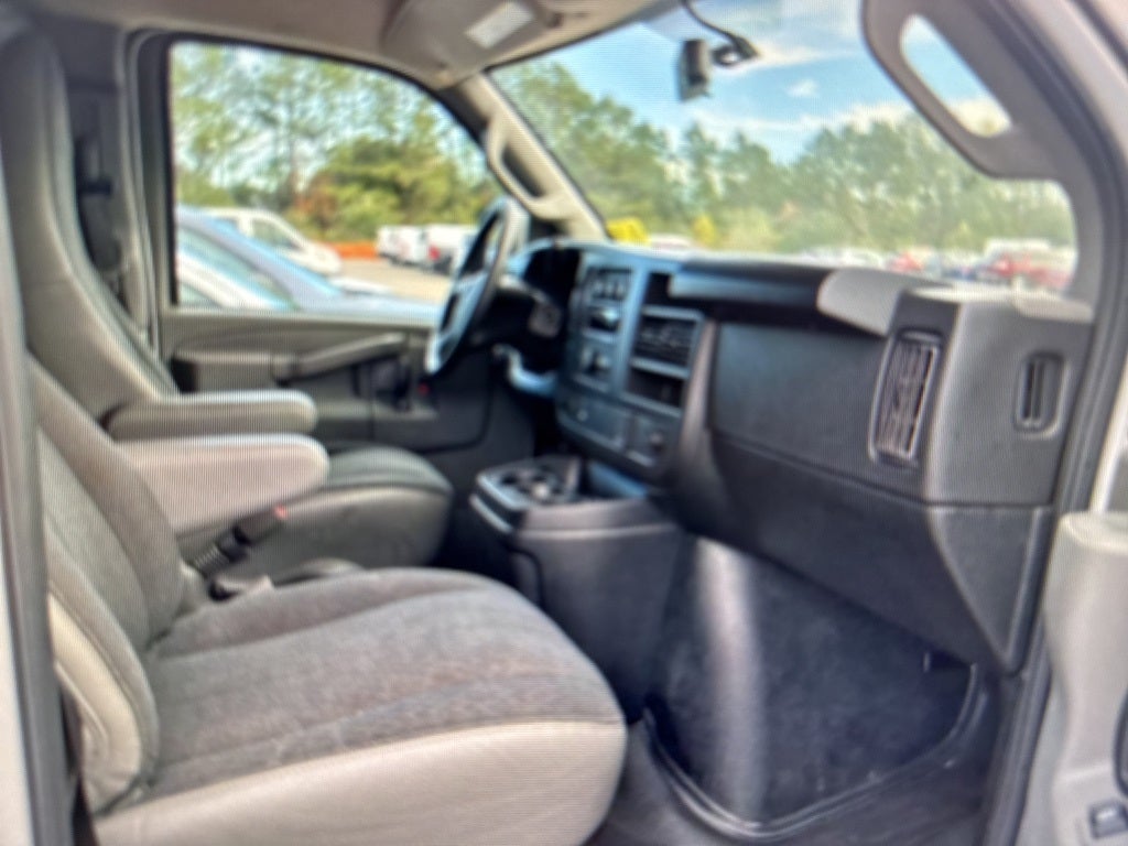 2024 GMC Savana 2500 Work Van