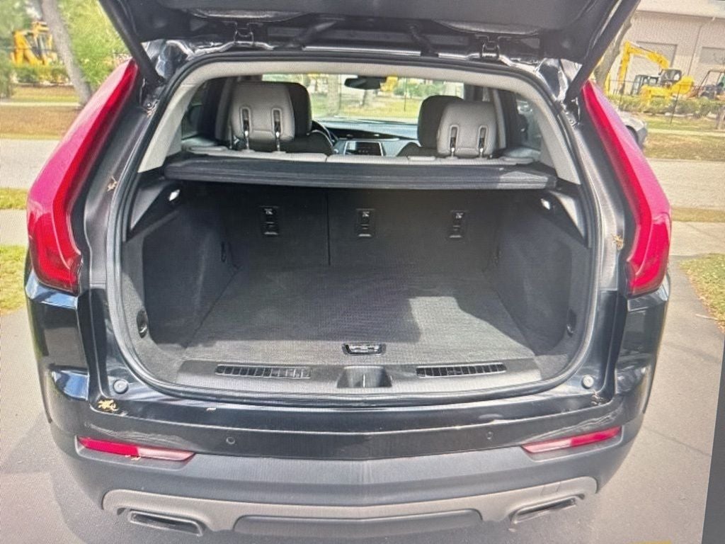 2021 Cadillac XT4 Premium Luxury