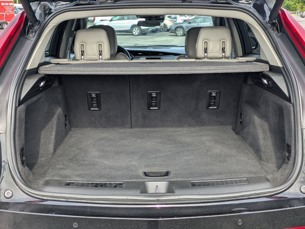 2021 Cadillac XT4 Premium Luxury