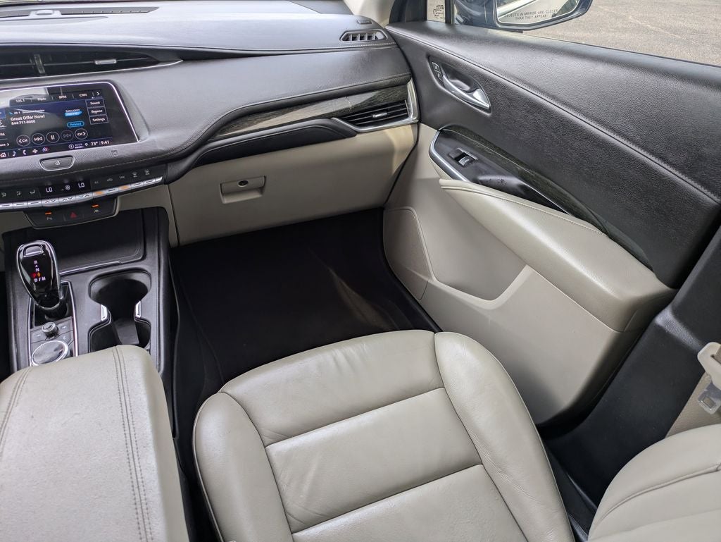 2021 Cadillac XT4 Premium Luxury