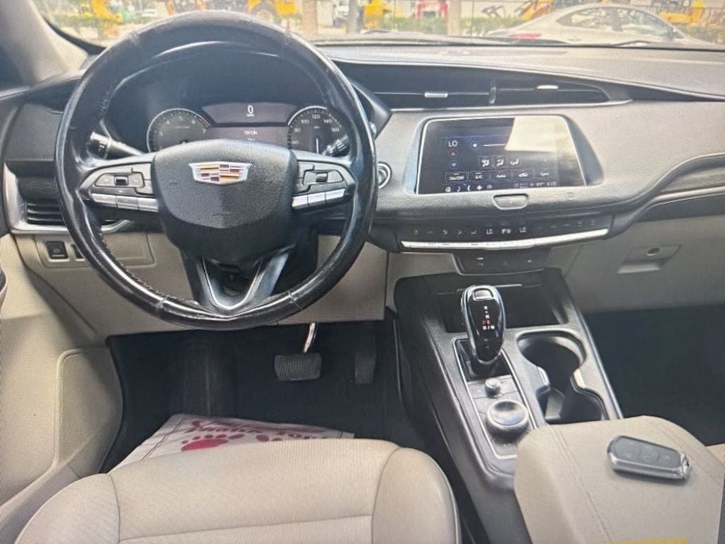 2021 Cadillac XT4 Premium Luxury