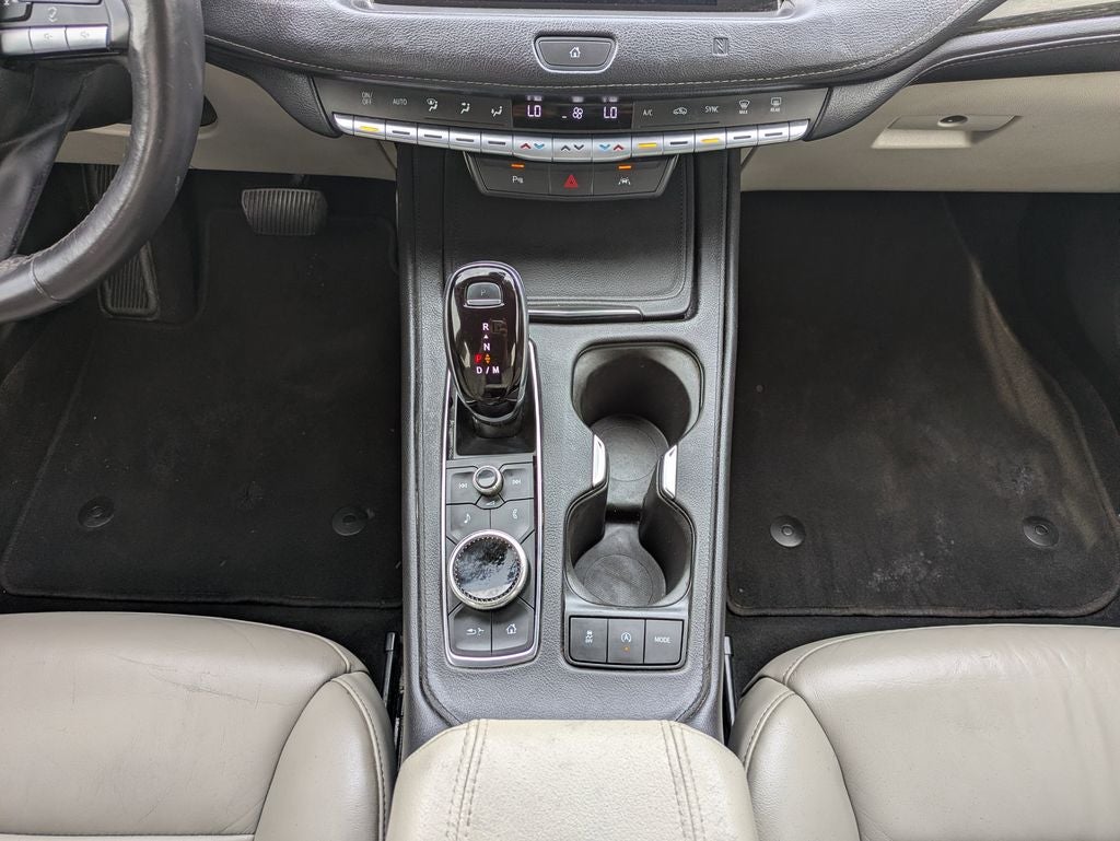 2021 Cadillac XT4 Premium Luxury