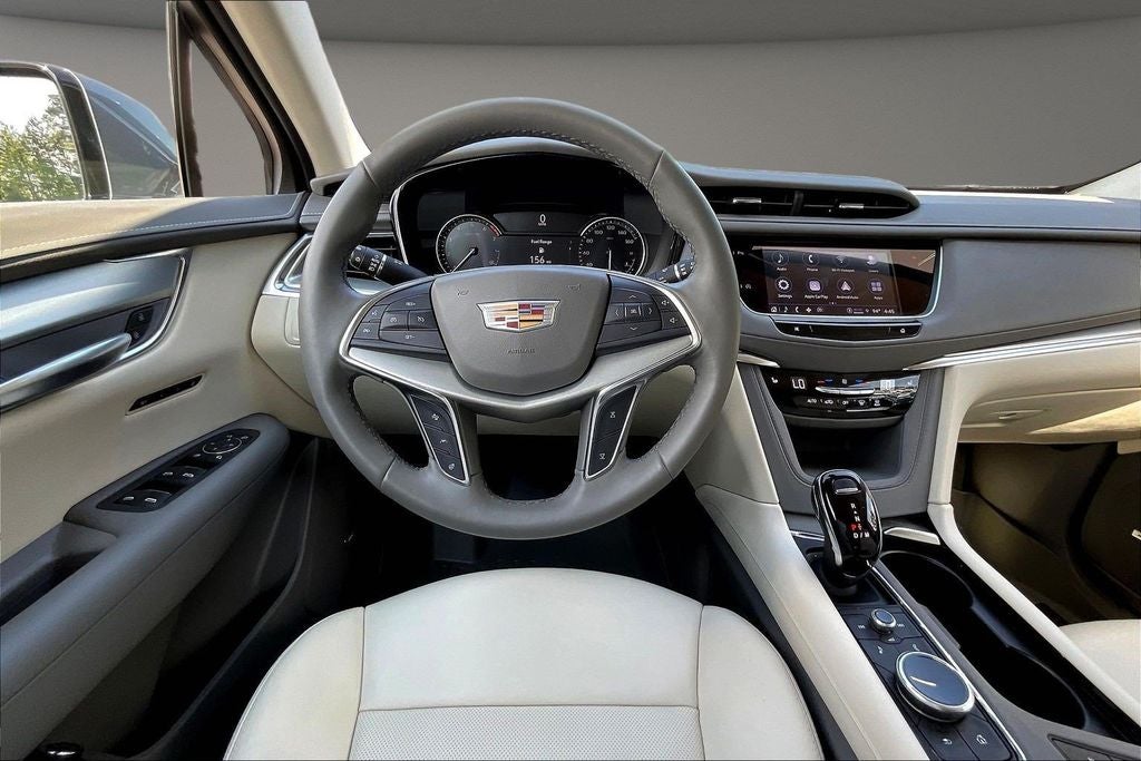 2022 Cadillac XT5 Premium Luxury