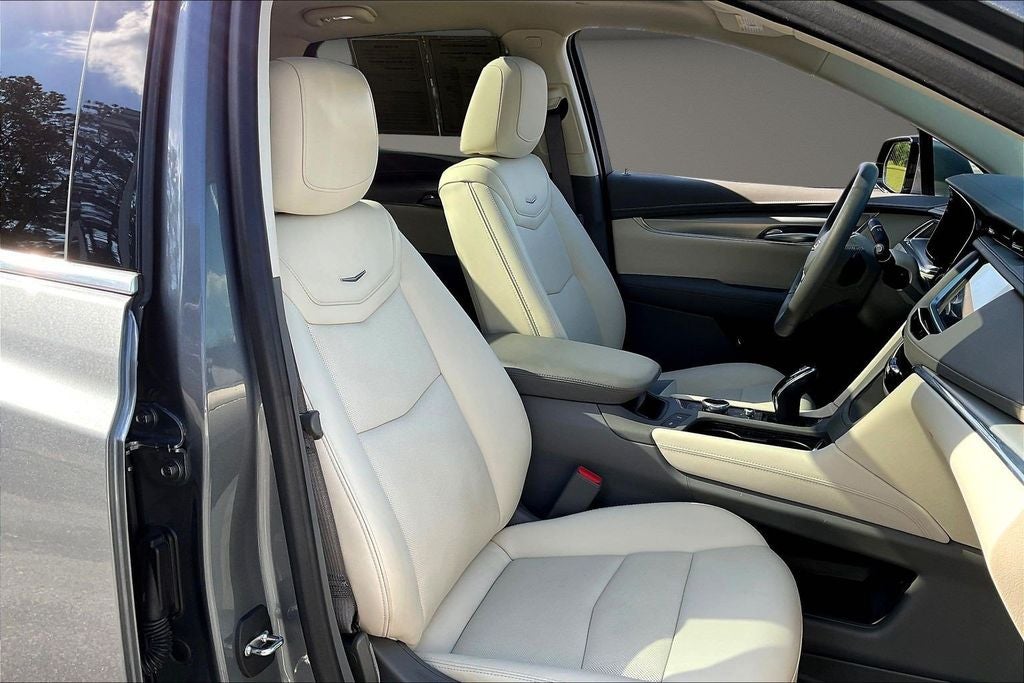2022 Cadillac XT5 Premium Luxury