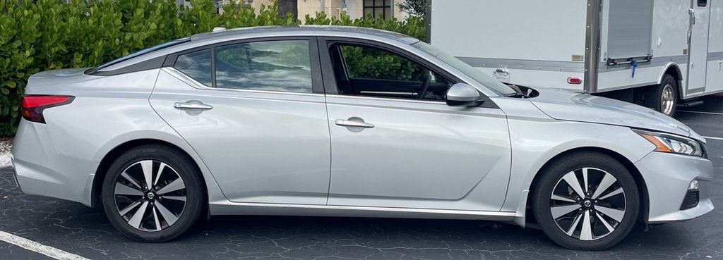 2022 Nissan Altima 2.5 SV