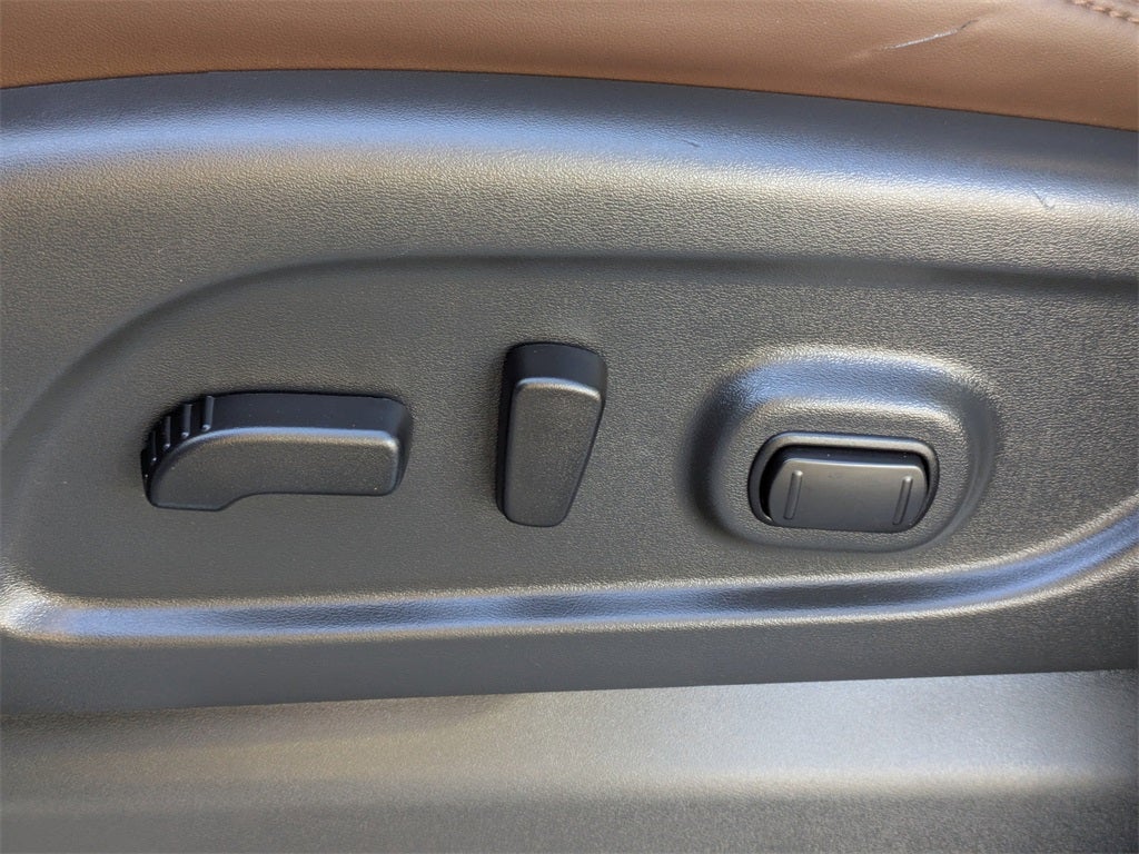 2023 Nissan Titan Platinum Reserve