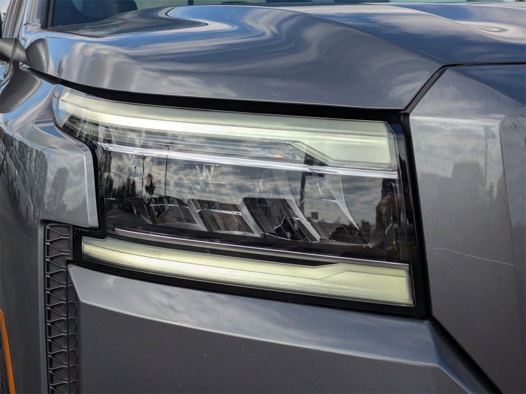 2024 Nissan Frontier SL