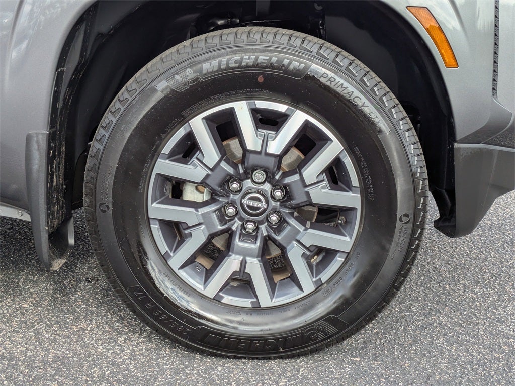 2024 Nissan Frontier SL