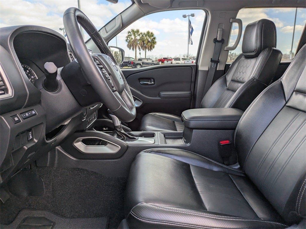 2024 Nissan Frontier SL