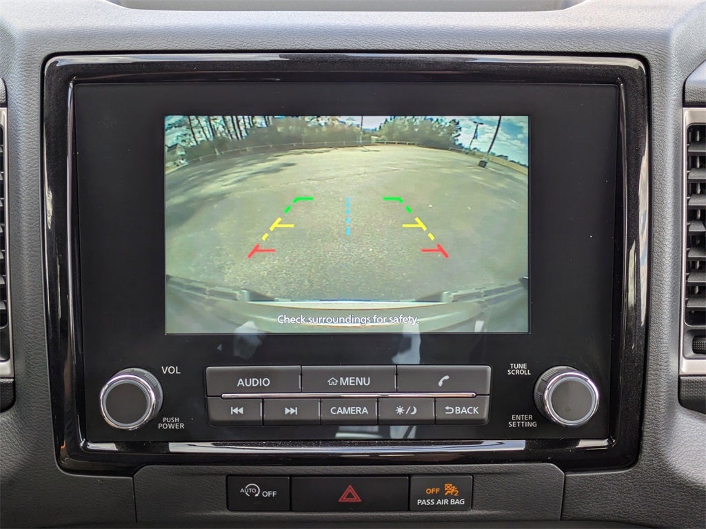 2024 Nissan Frontier SL