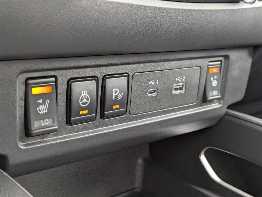 2024 Nissan Frontier SL