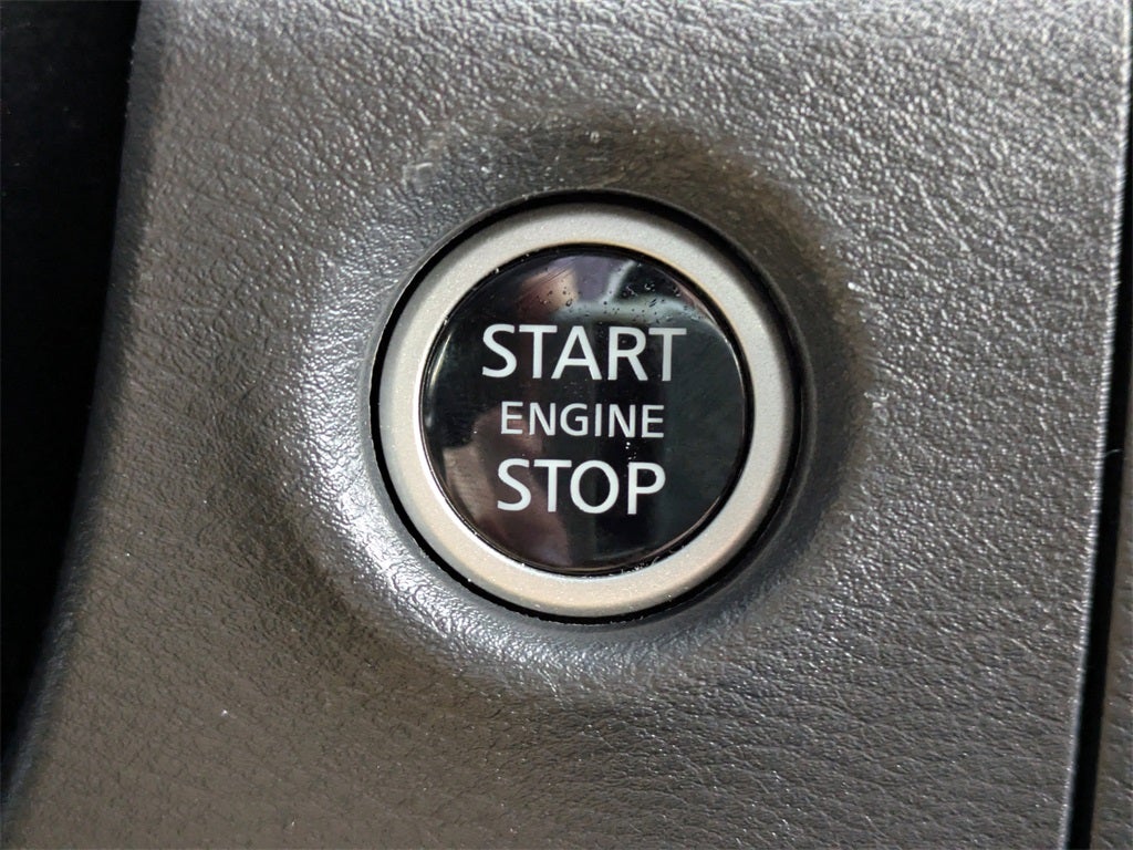 2024 Nissan Frontier SL