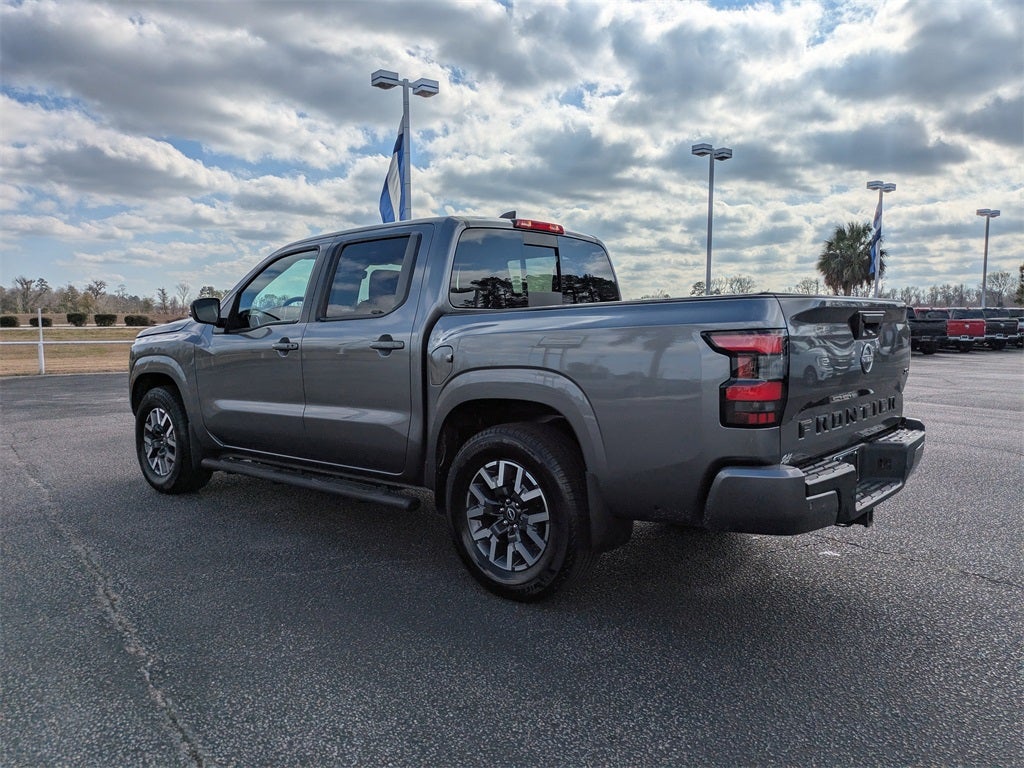 2024 Nissan Frontier SL