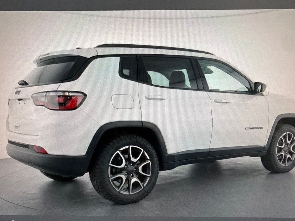 2025 Jeep Compass Trailhawk