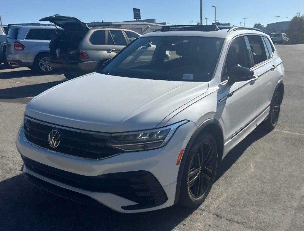 2022 Volkswagen Tiguan 2.0T SE R-Line Black