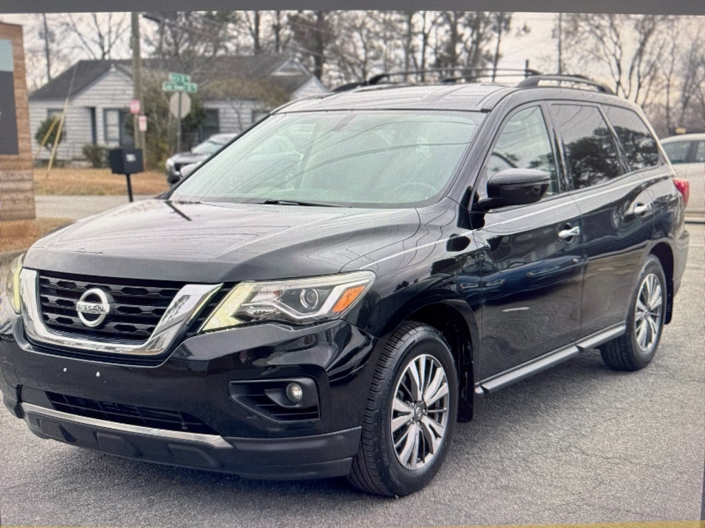 2018 Nissan Pathfinder SV