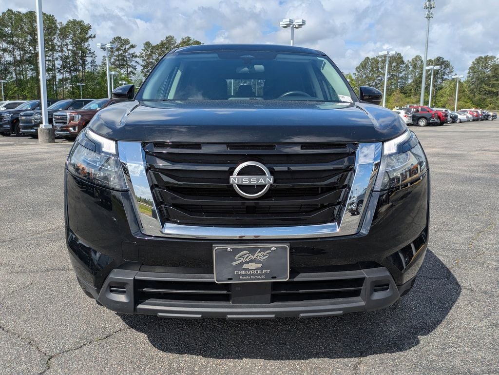 2024 Nissan Pathfinder SV