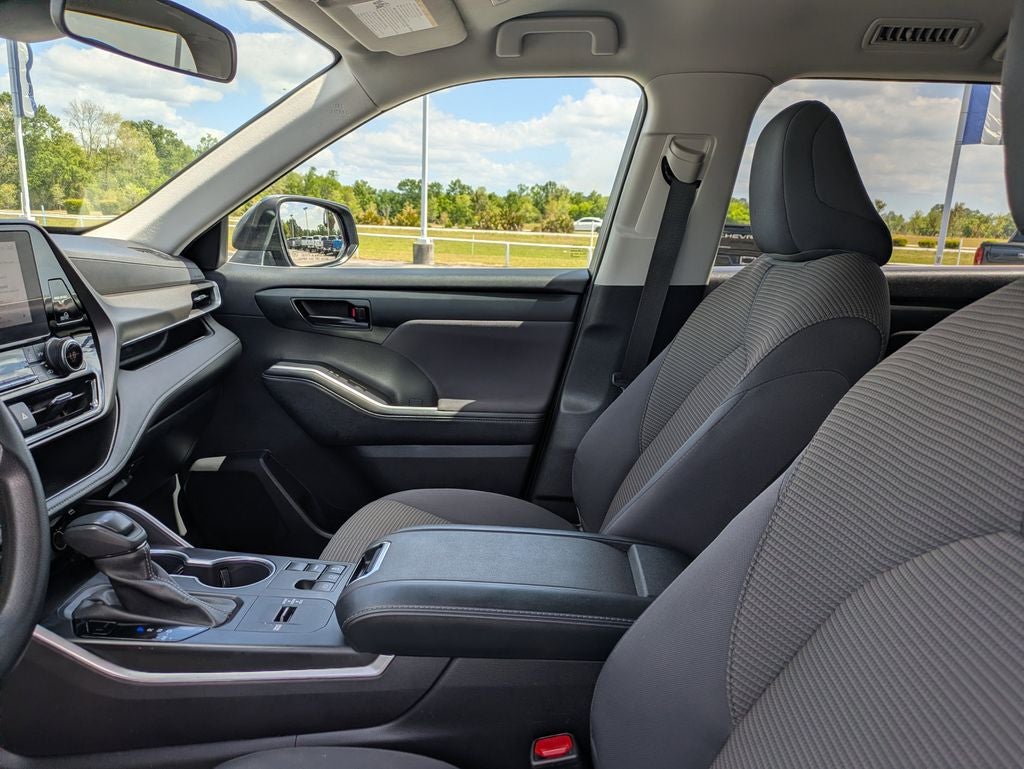 2023 Toyota Highlander L