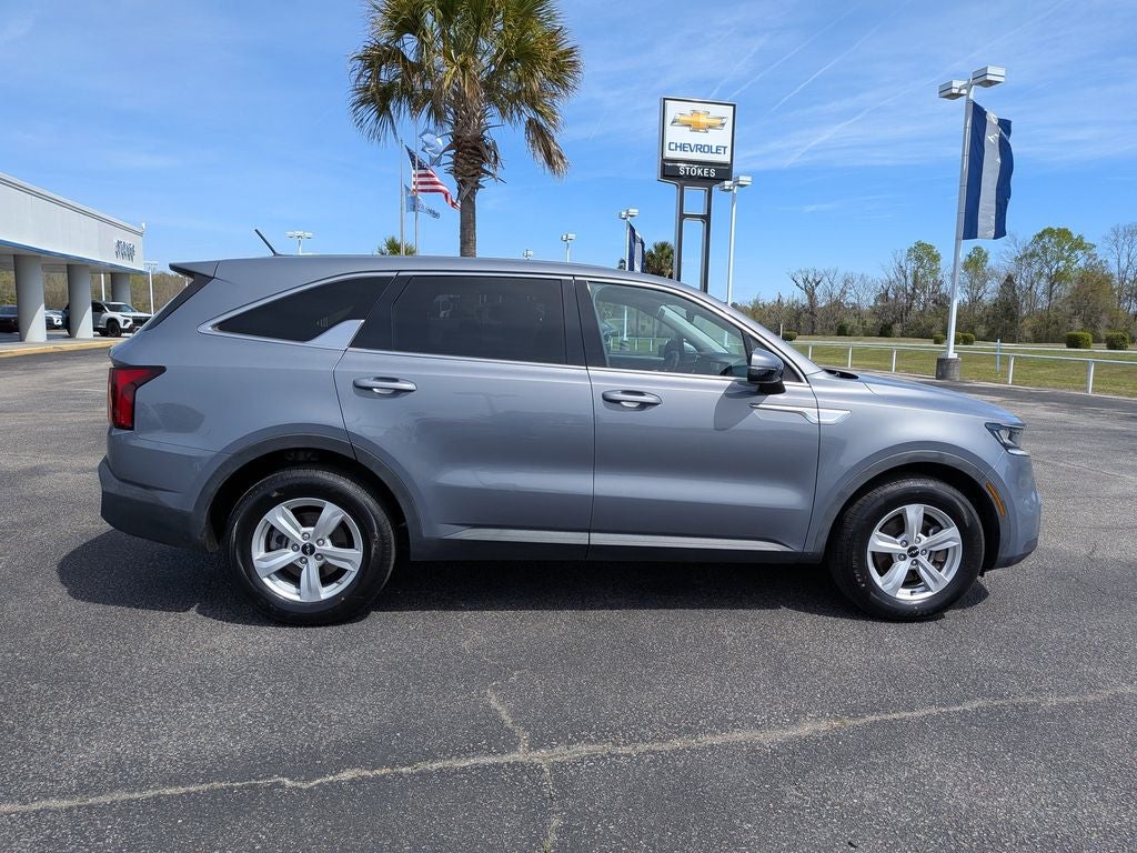 2022 Kia Sorento LX