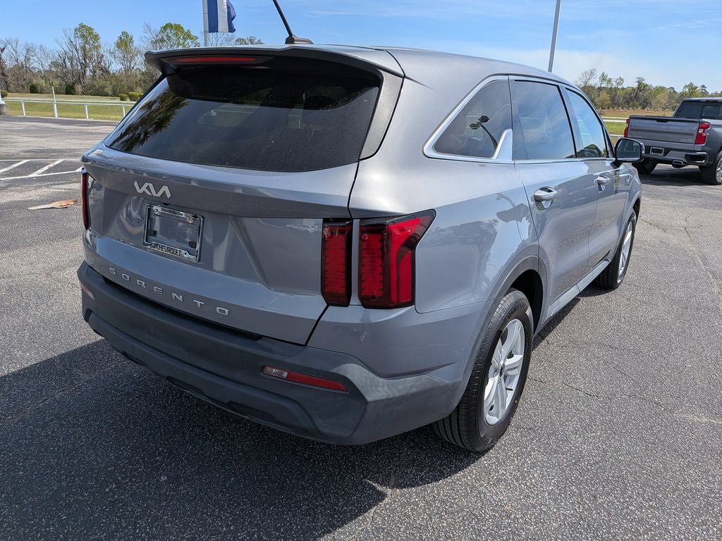 2022 Kia Sorento LX