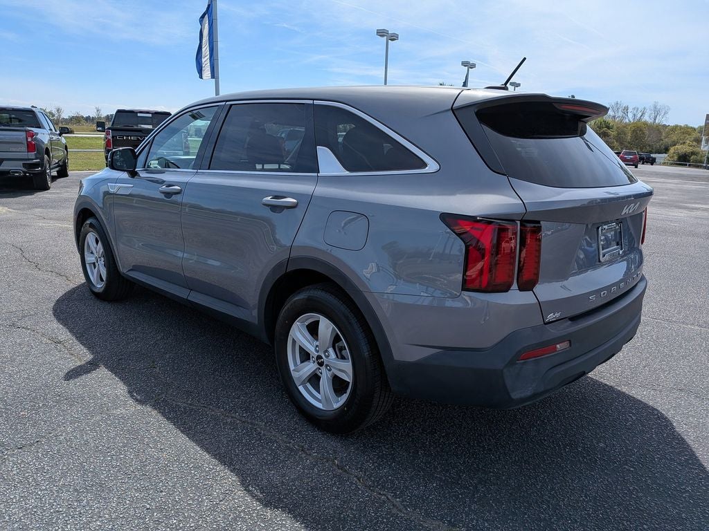 2022 Kia Sorento LX