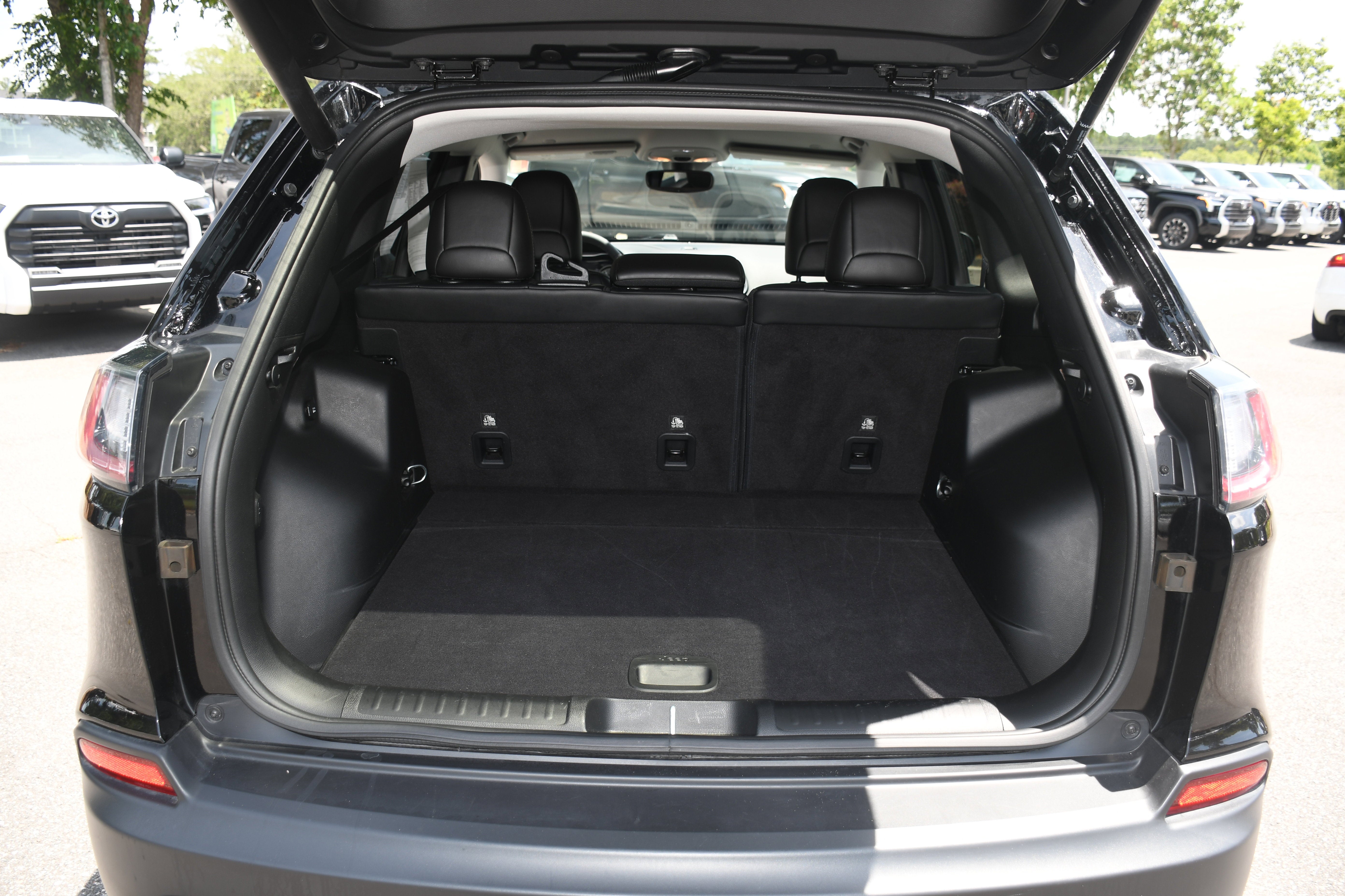 2022 Jeep Cherokee Latitude Lux