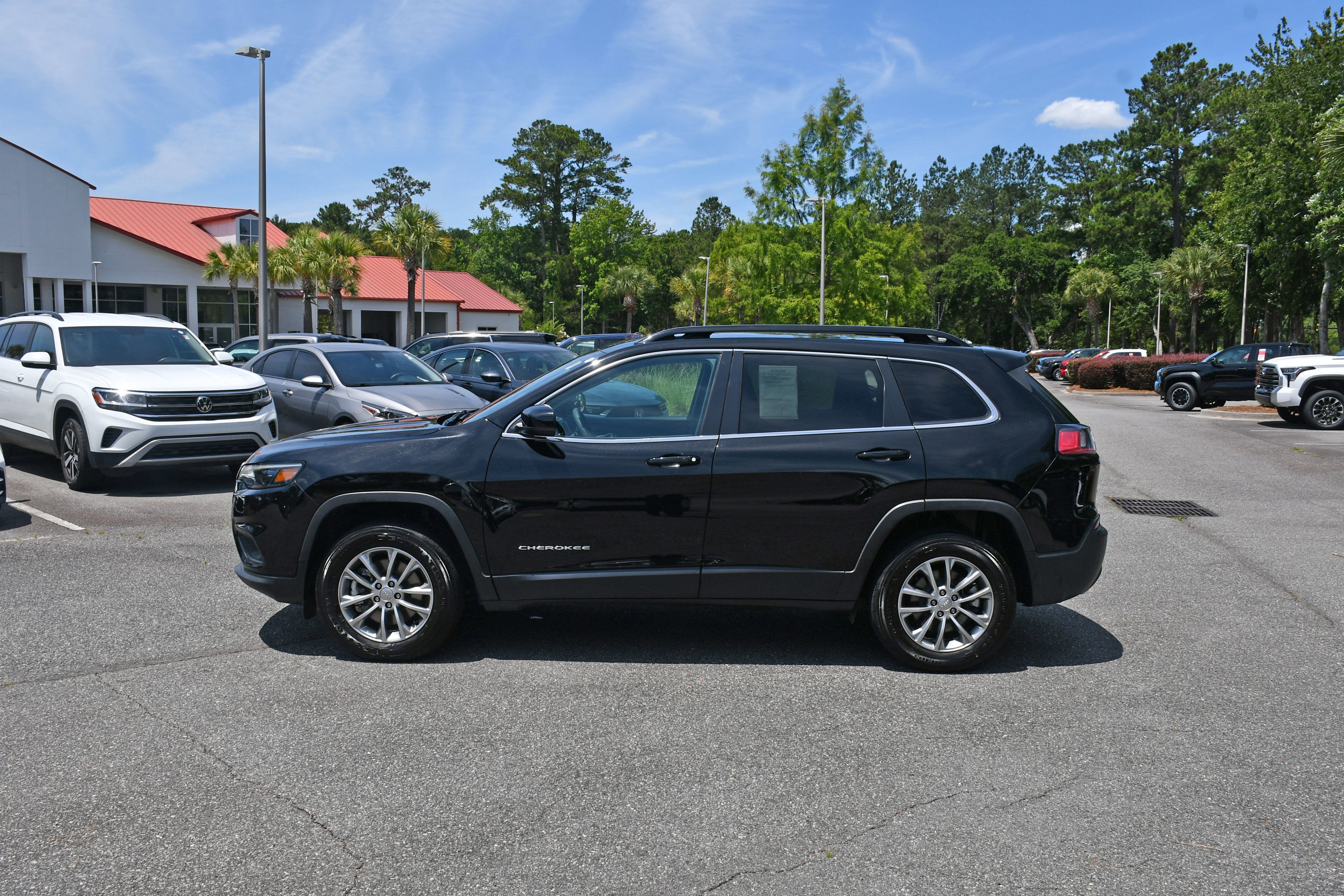 2022 Jeep Cherokee Latitude Lux
