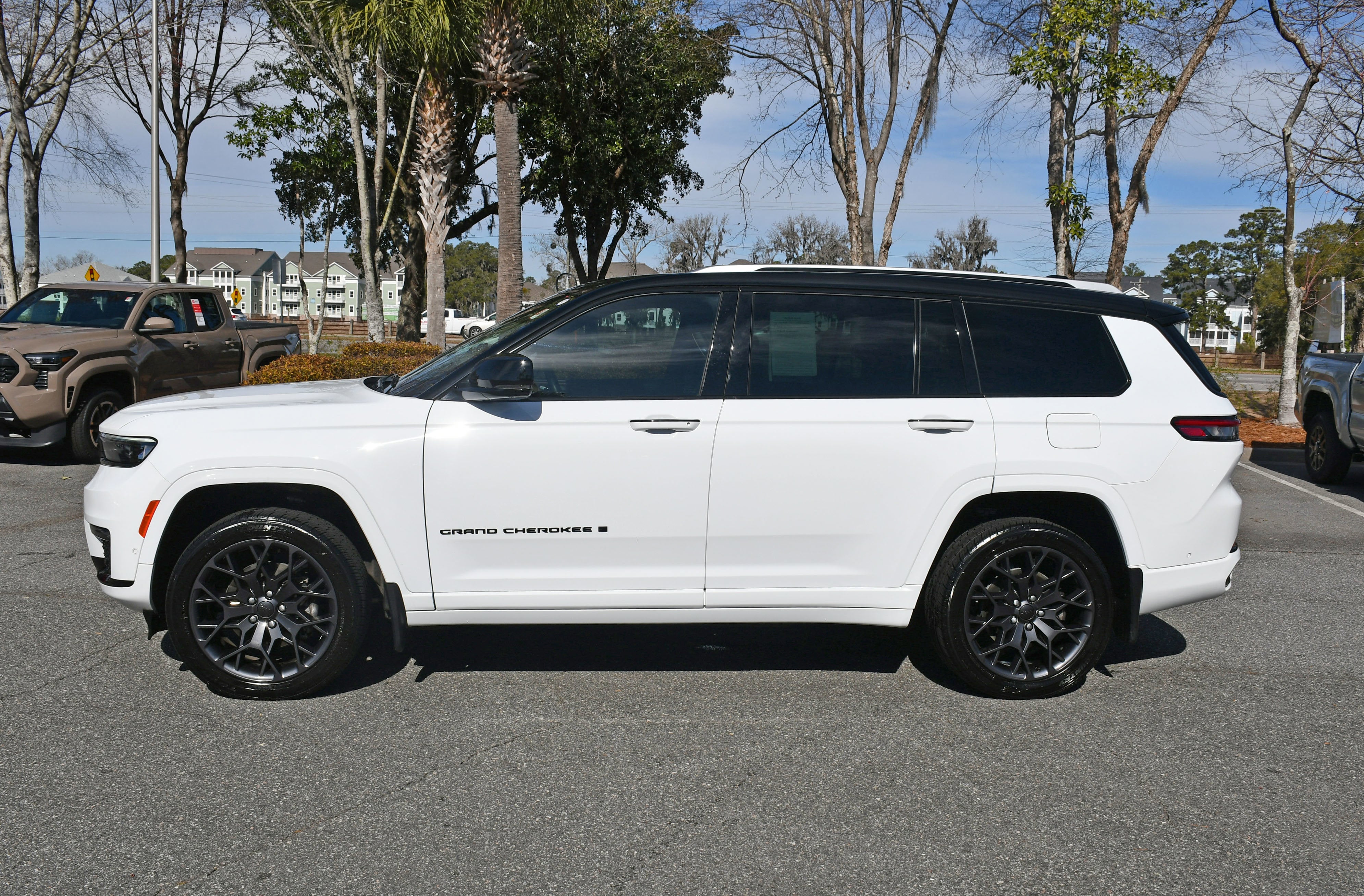 2023 Jeep Grand Cherokee L Summit