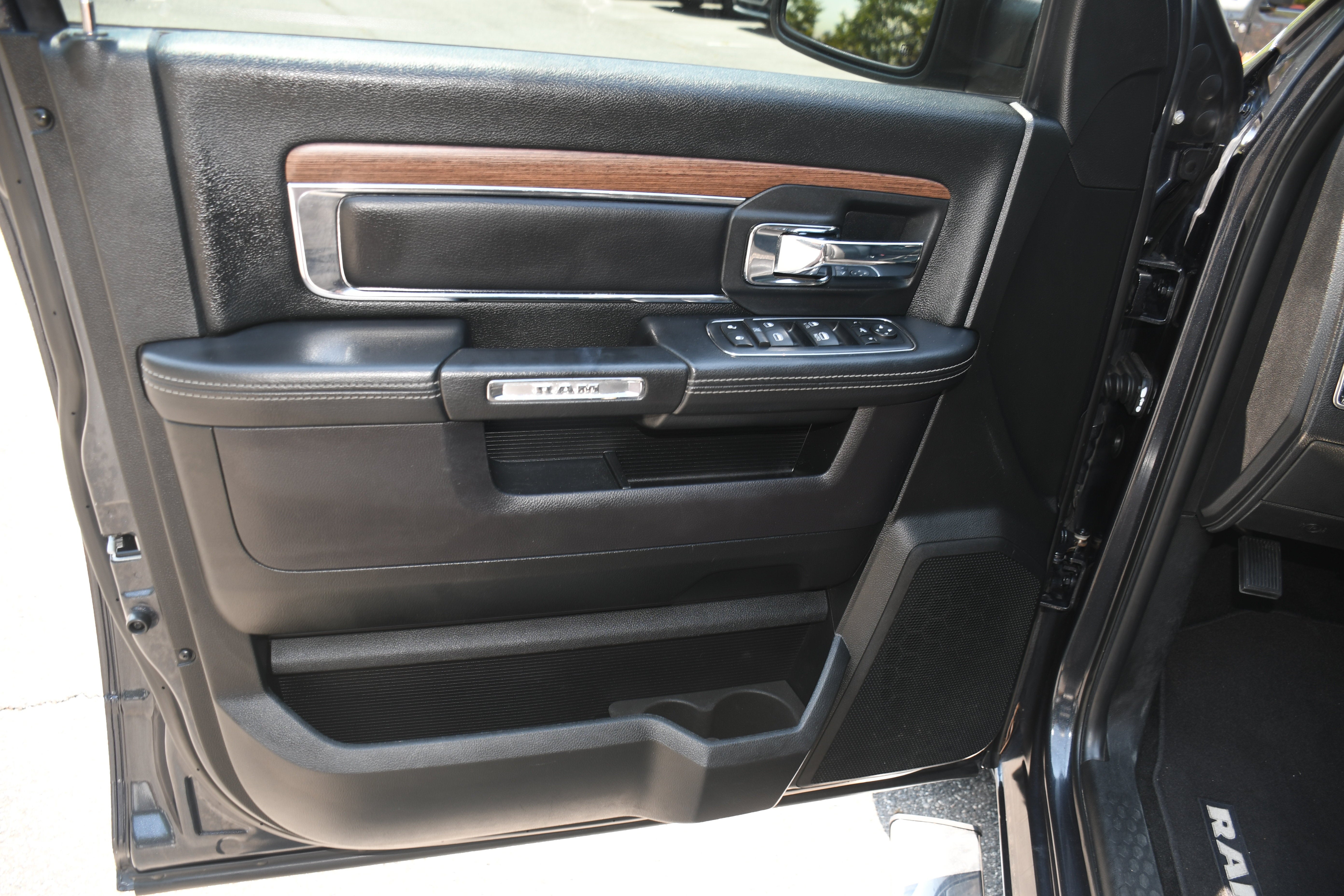 2016 RAM 1500 Laramie