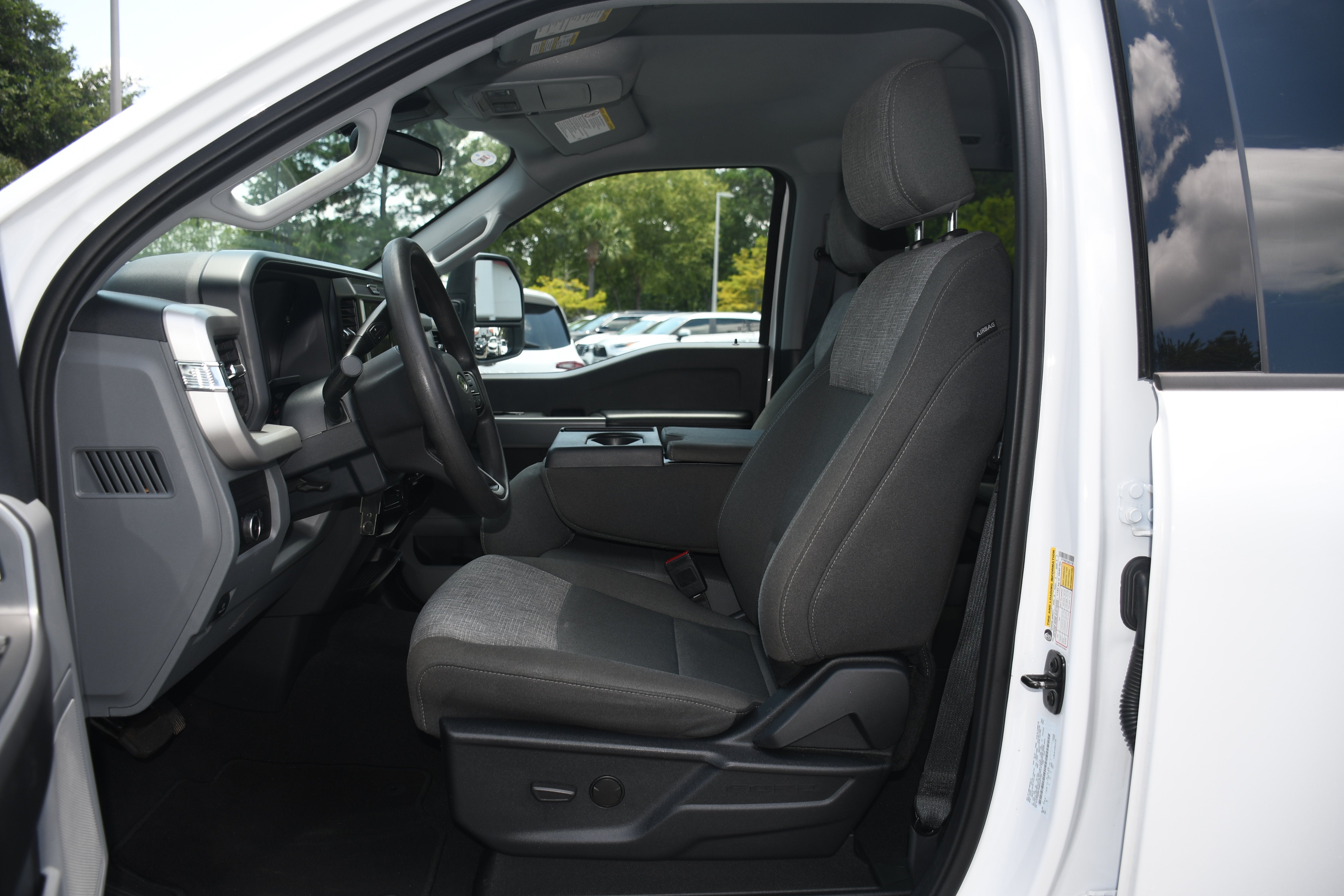 2025 Ford Super Duty F-250 SRW XLT