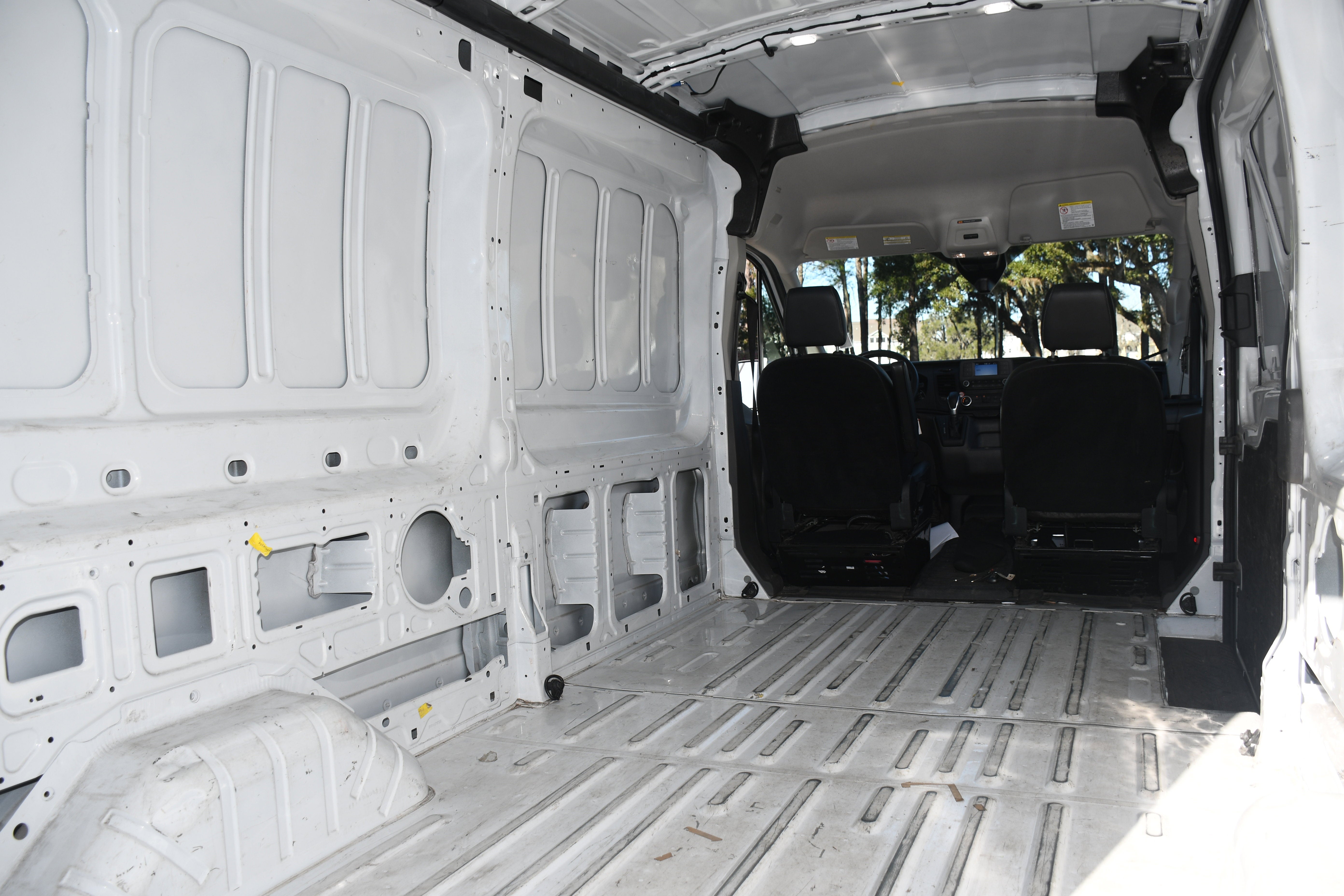 2023 Ford Transit Cargo Van T250 MD RF RWD