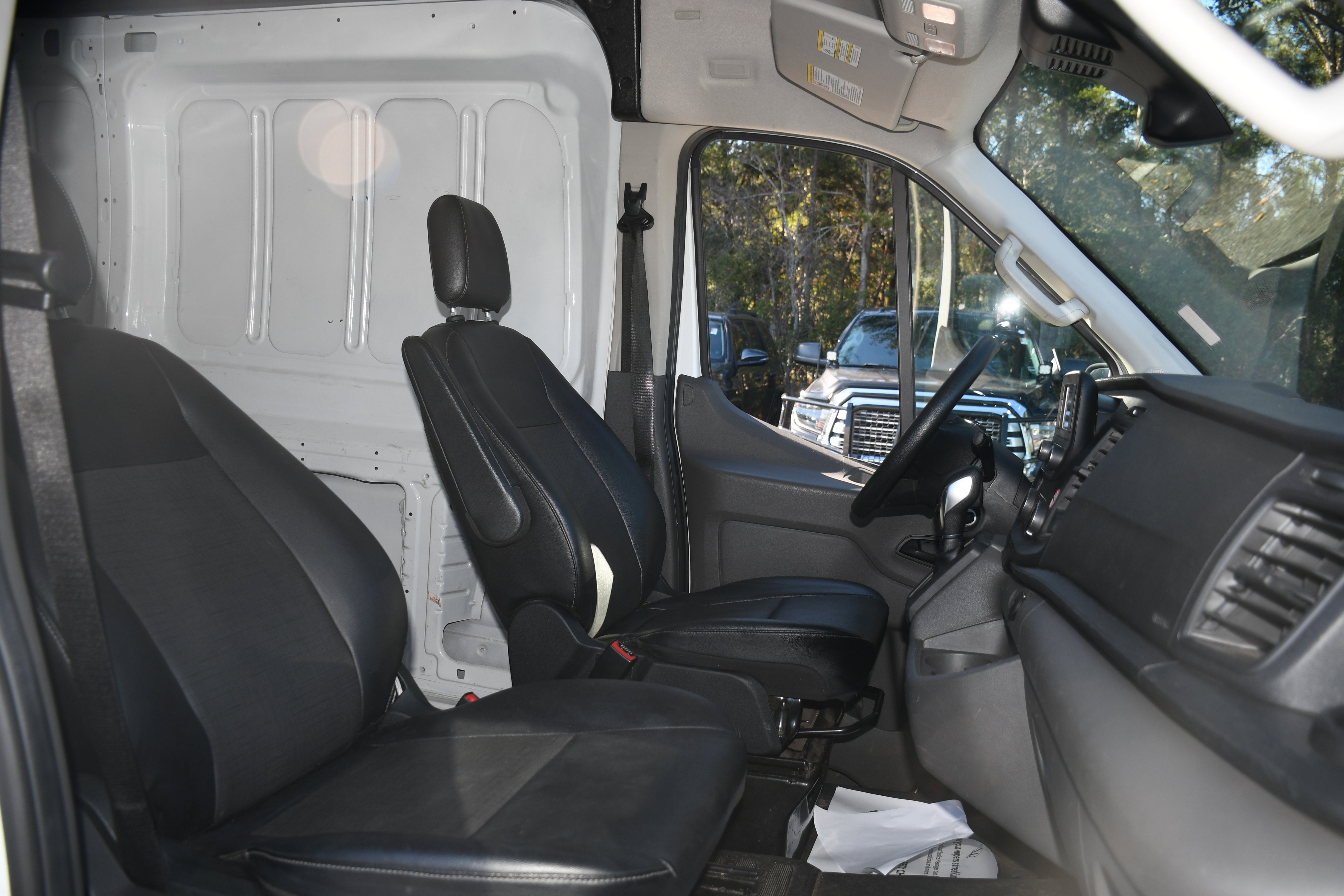 2023 Ford Transit Cargo Van T250 MD RF RWD