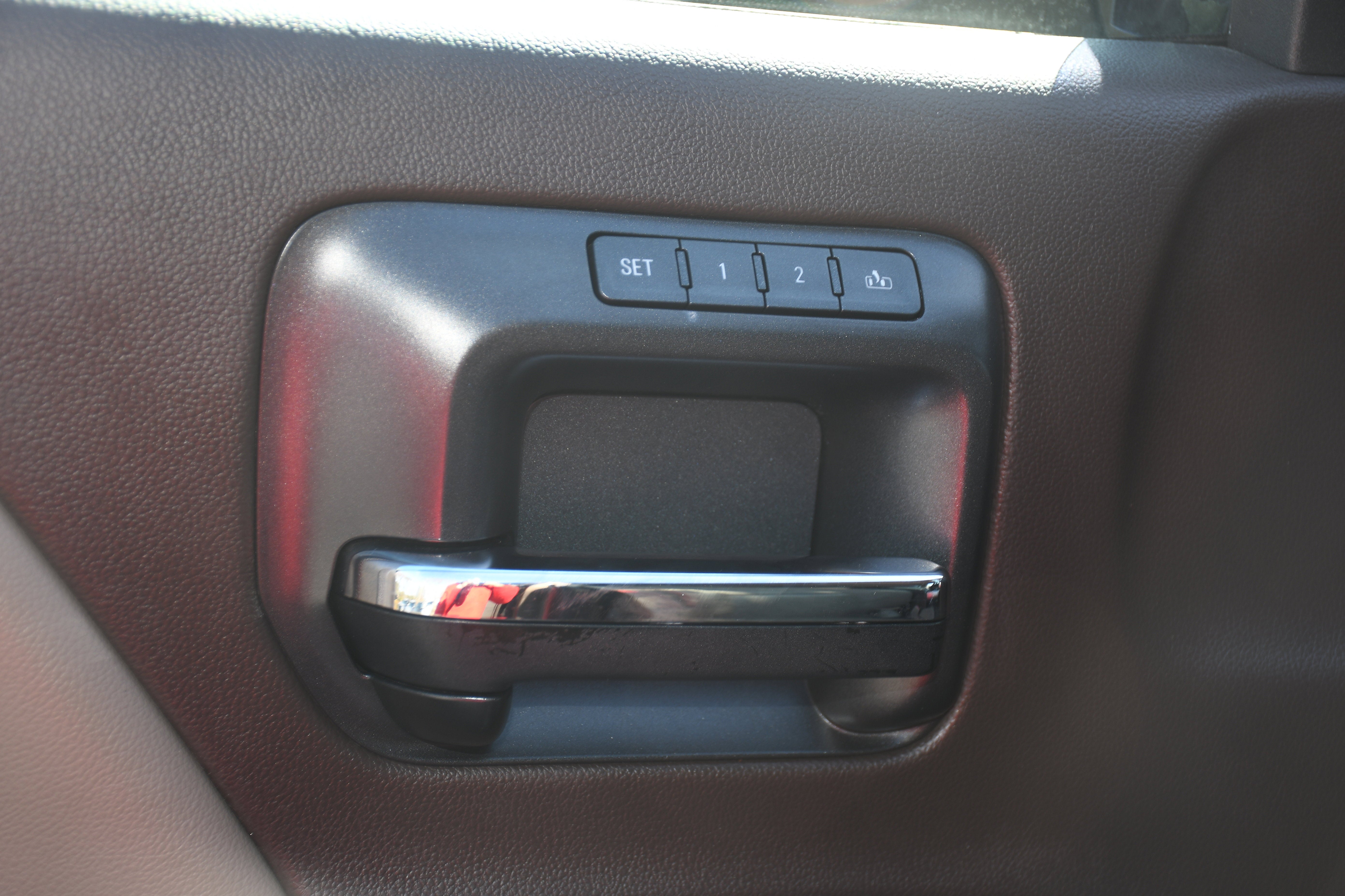 2015 Chevrolet SILVERADO 2500H LTZ