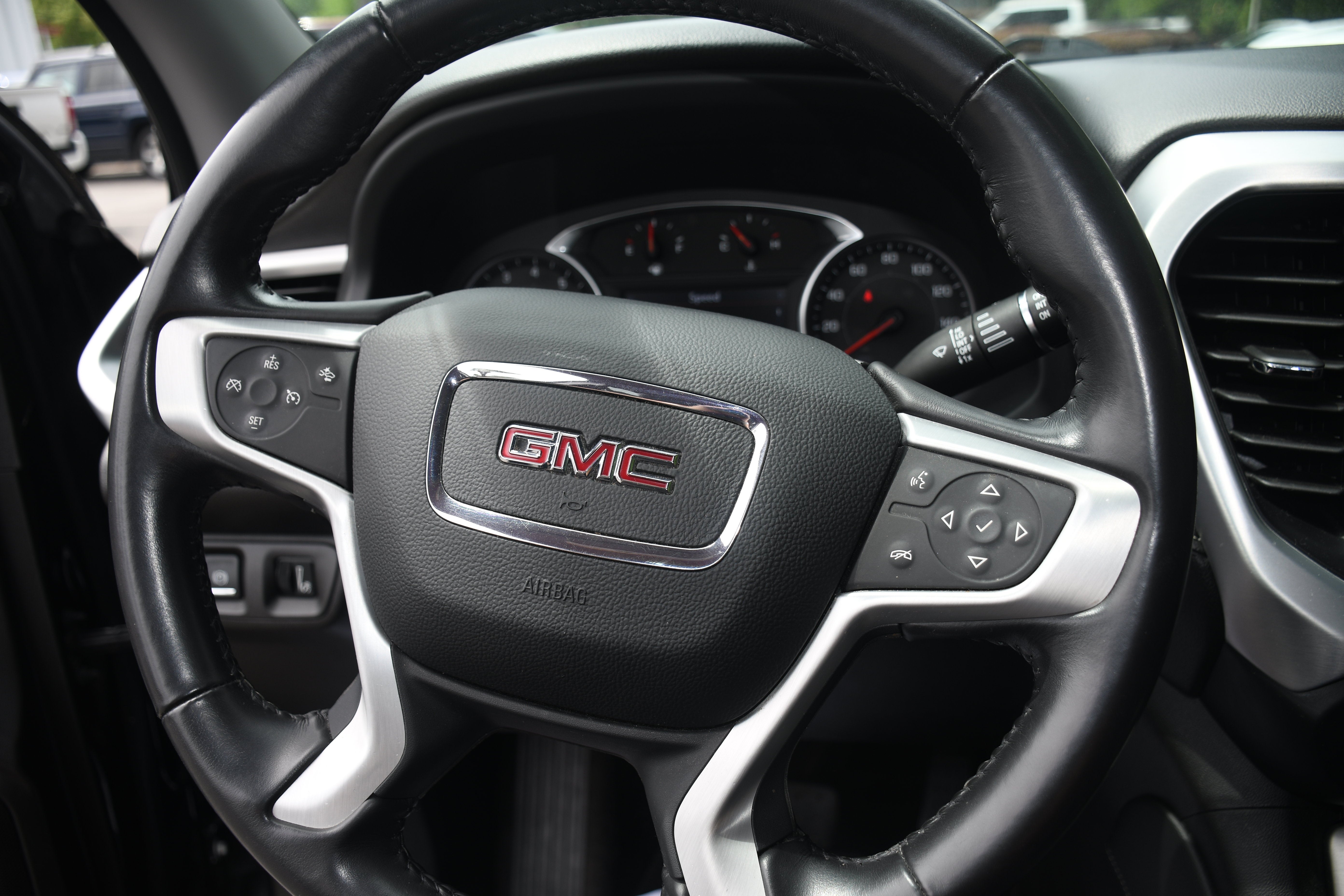 2021 GMC Acadia SLT
