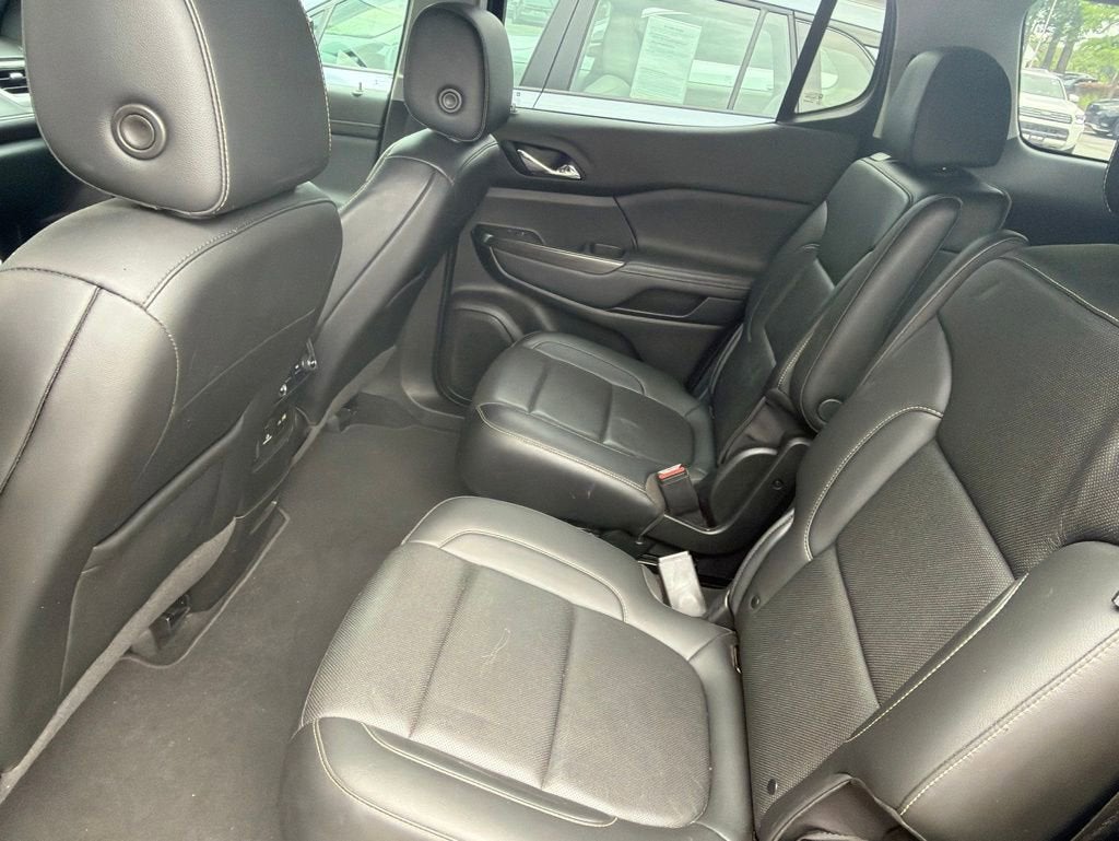 2021 GMC Acadia SLT