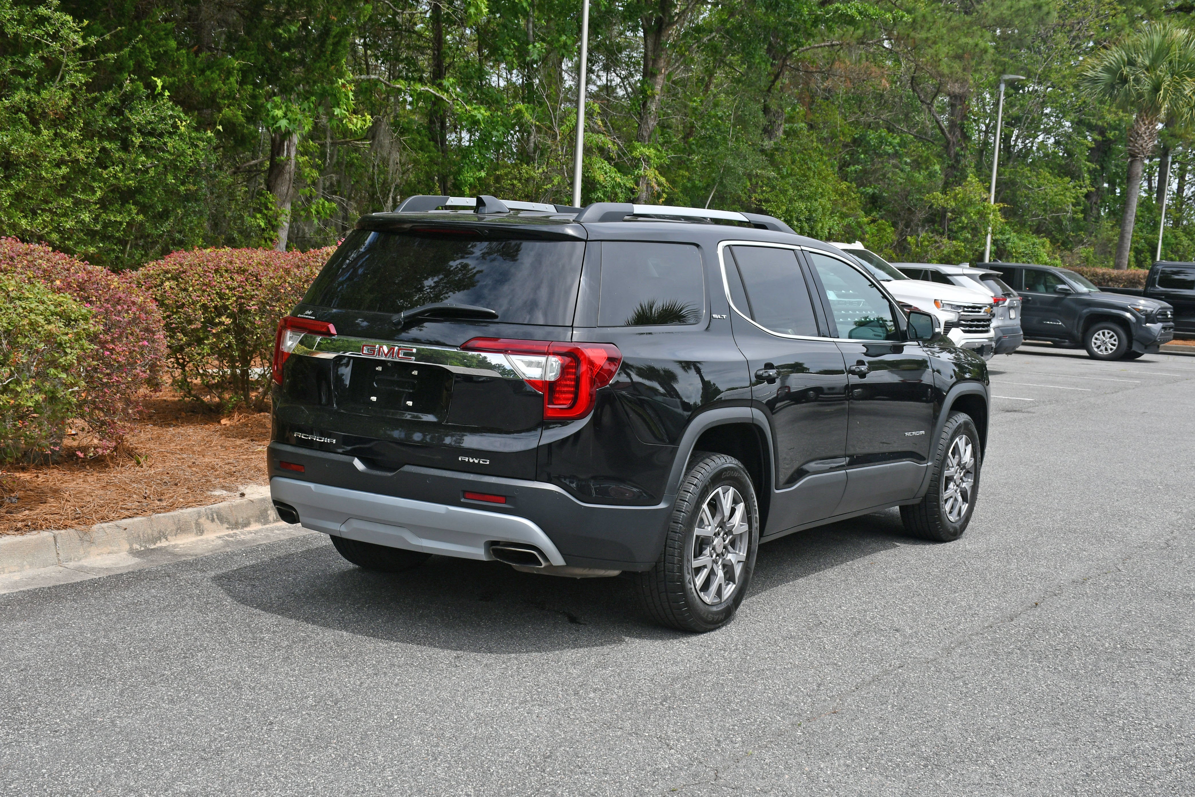 2021 GMC Acadia SLT