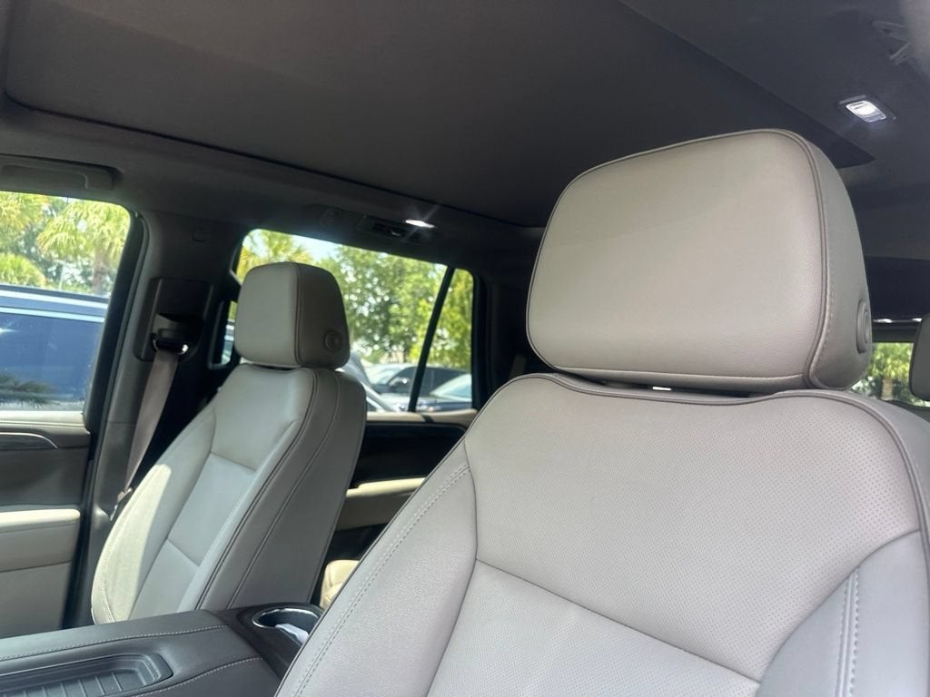 2023 GMC Yukon SLT