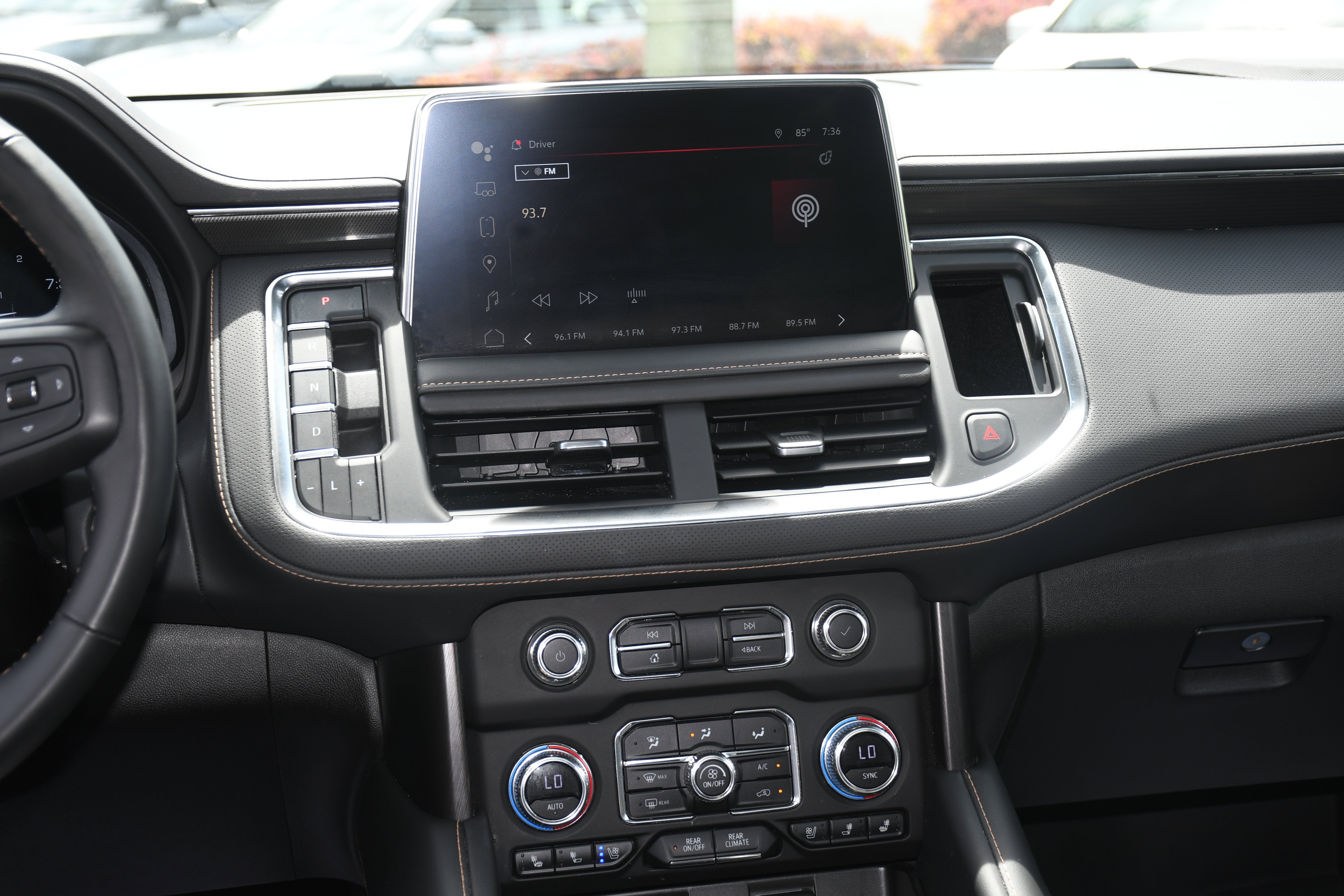 2023 GMC Yukon XL AT4