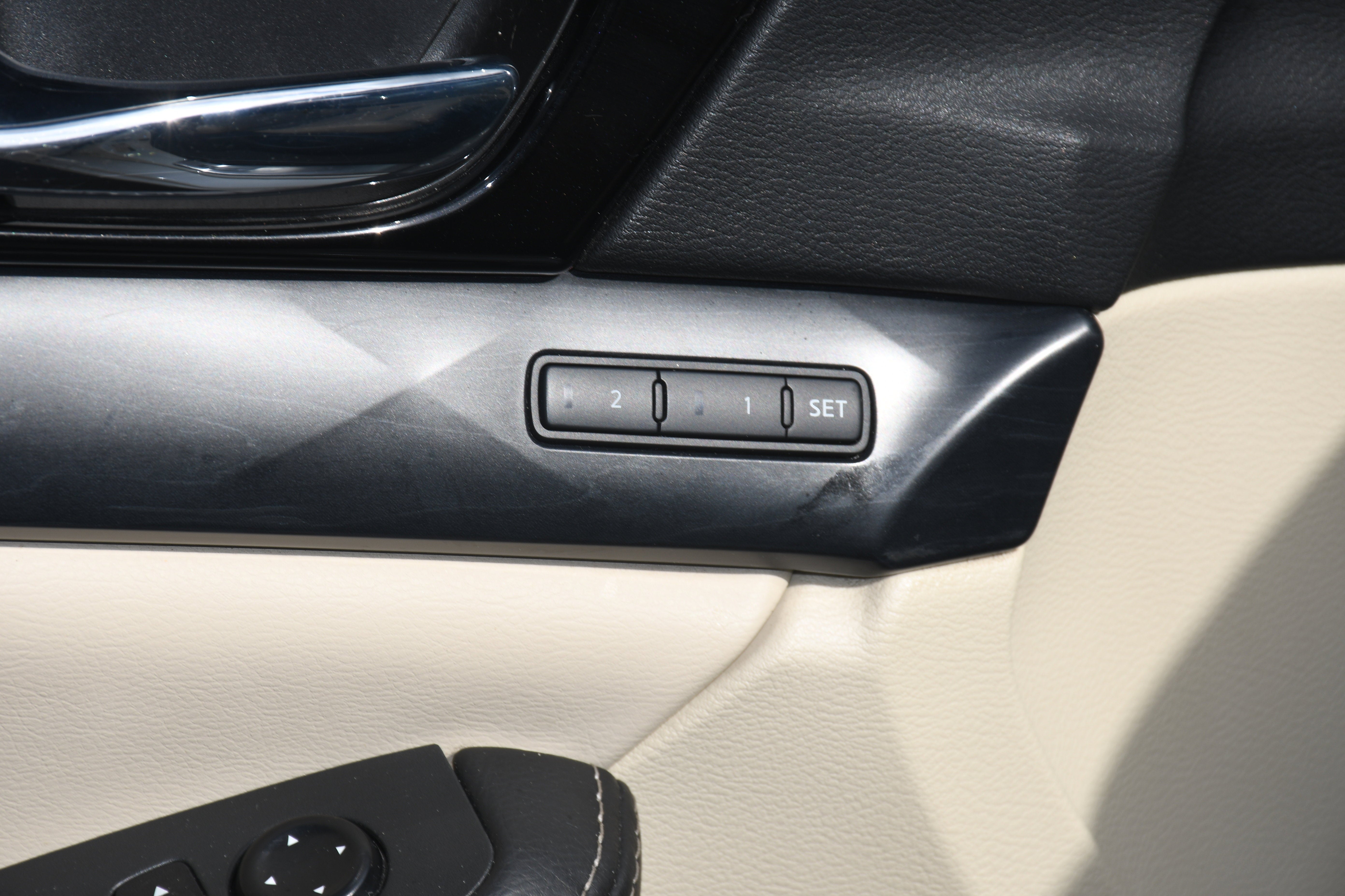 2023 Nissan Maxima Platinum