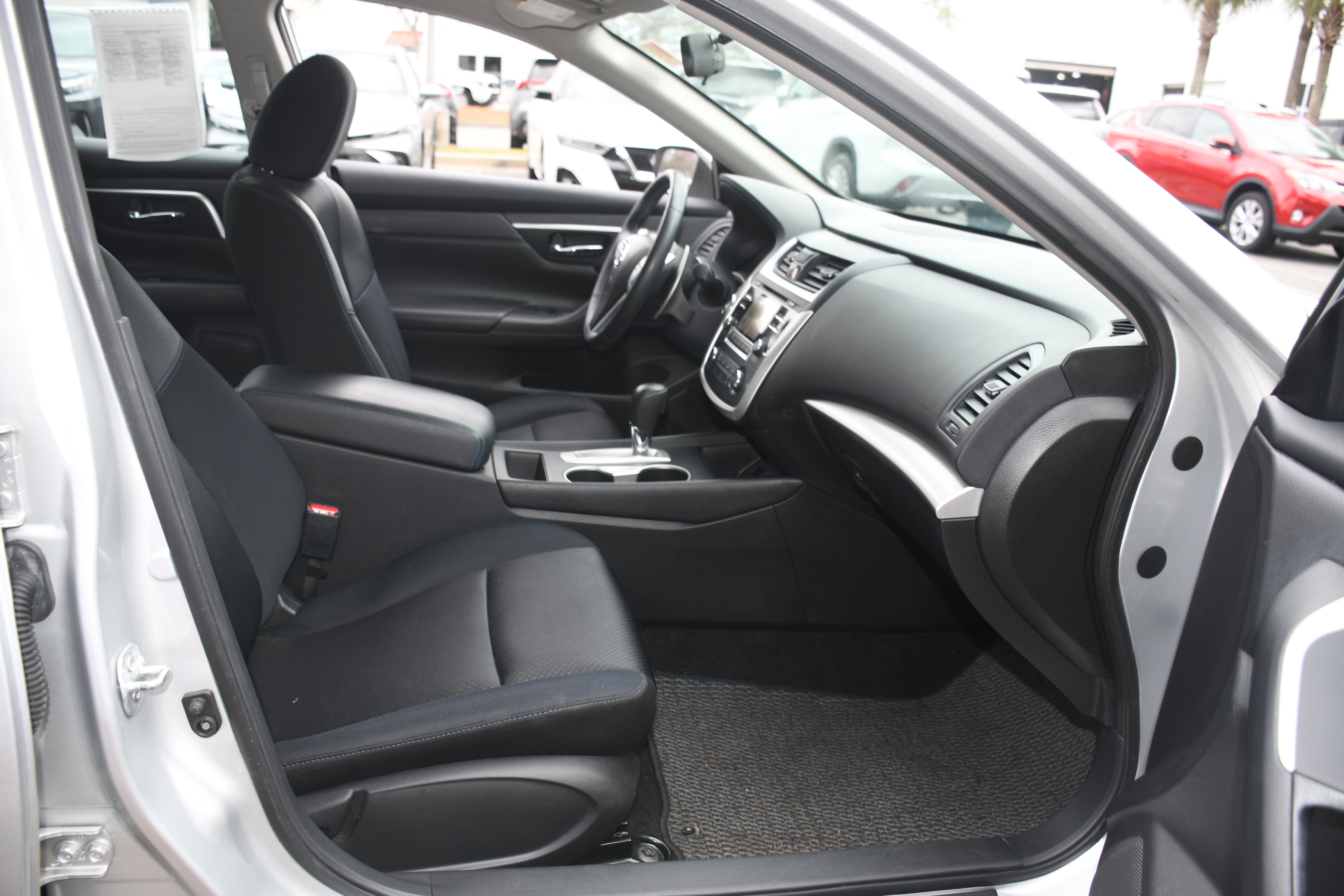 2016 Nissan Altima 2.5 SR