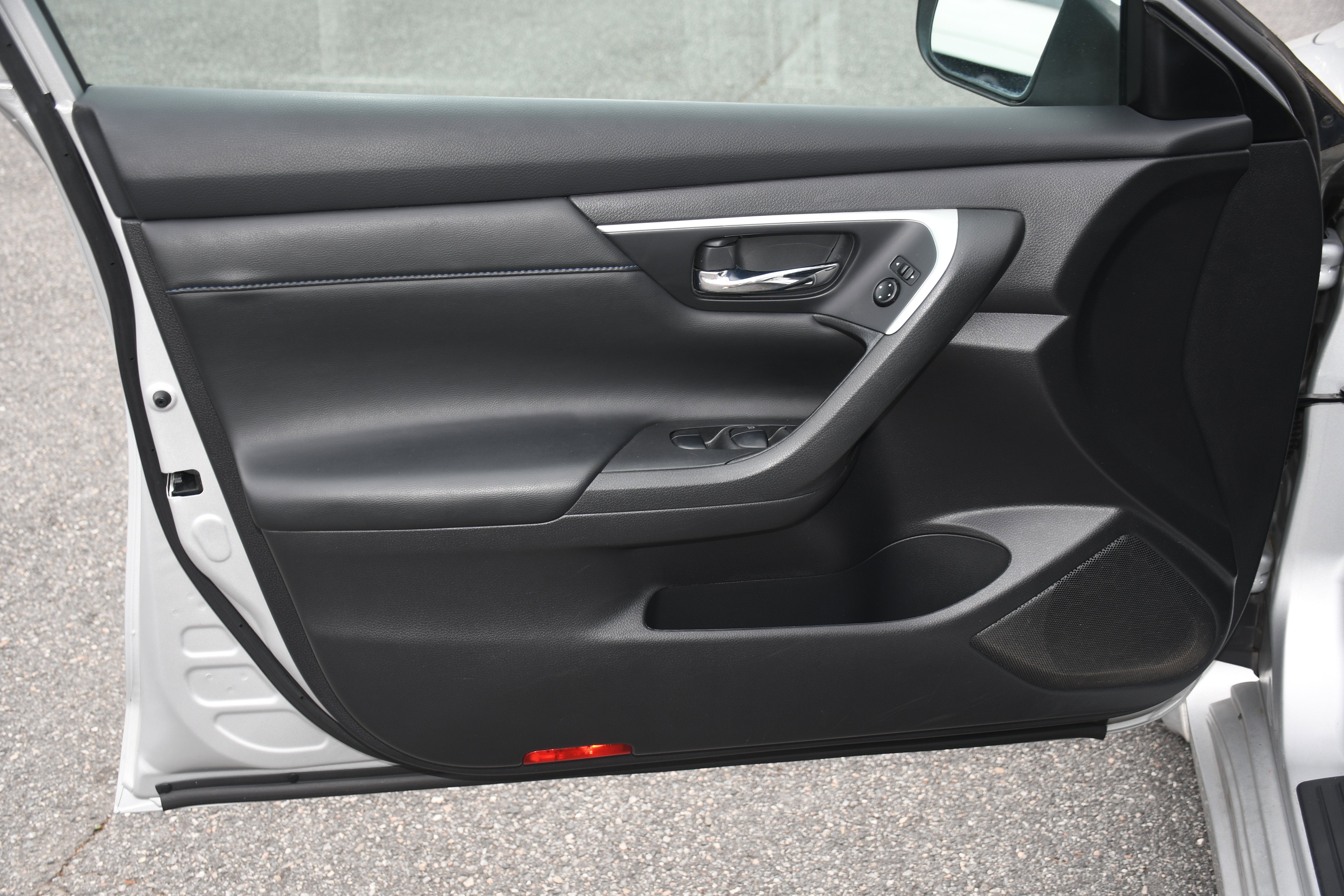 2016 Nissan Altima 2.5 SR