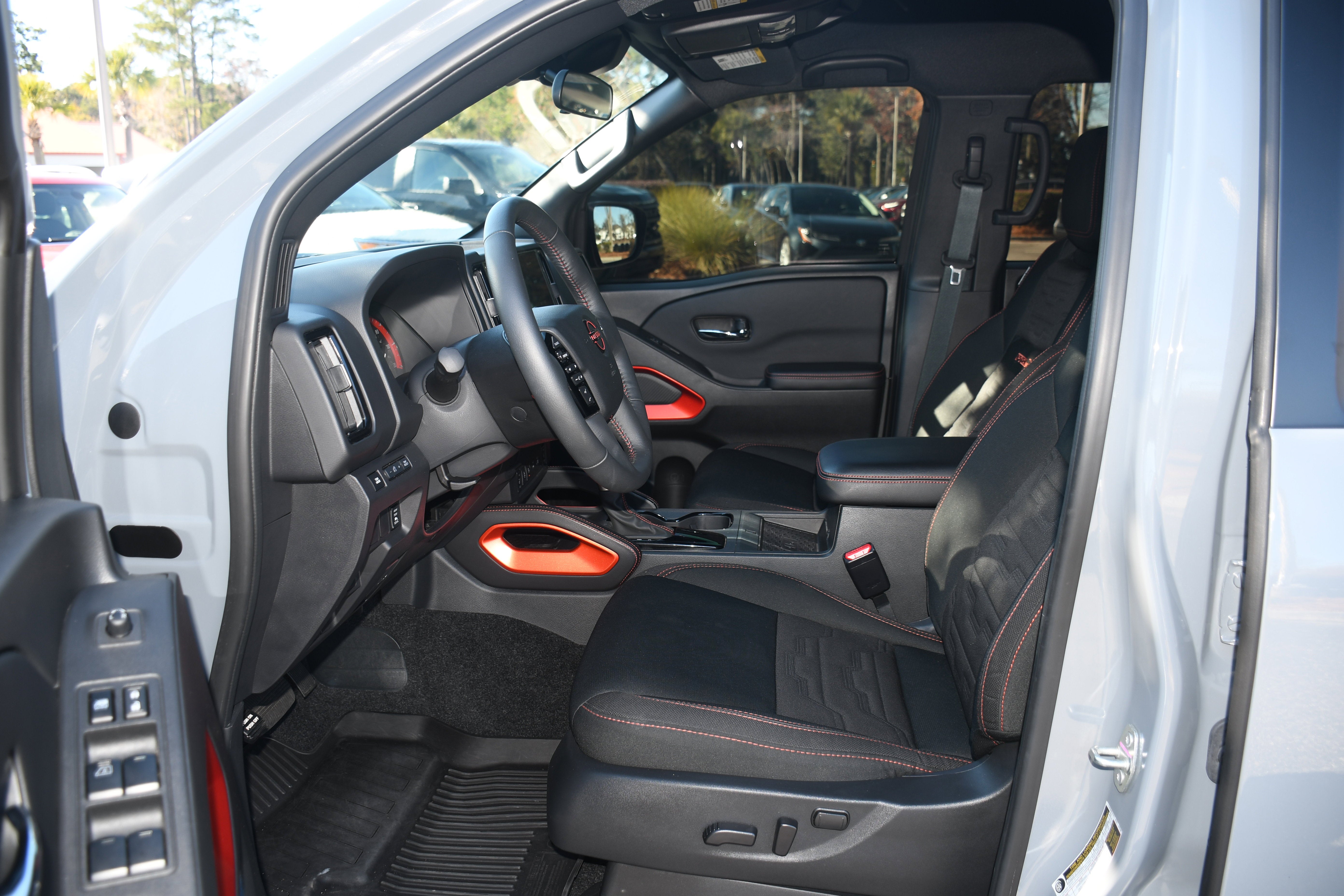 2025 Nissan Frontier PRO-X