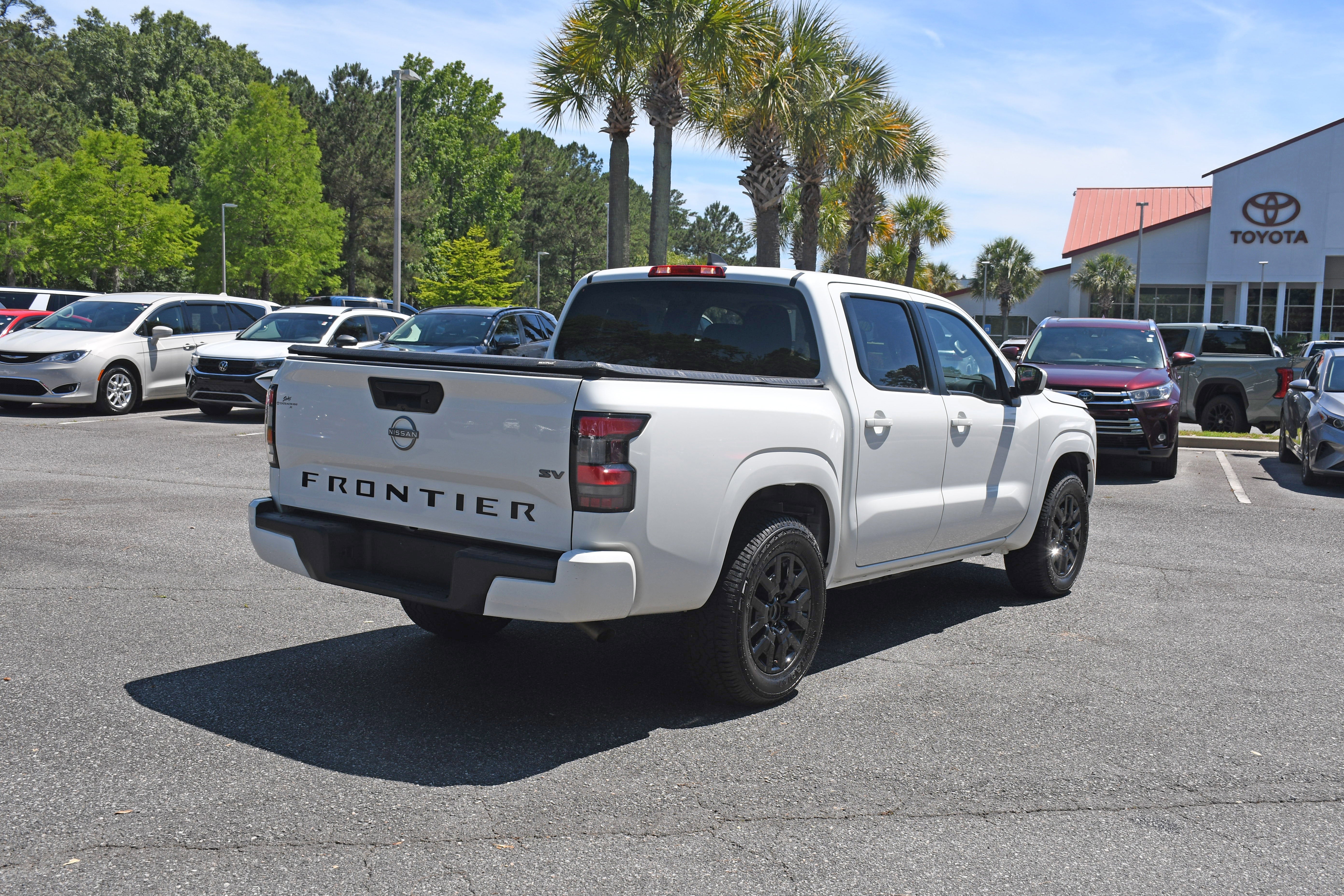 2023 Nissan Frontier SV