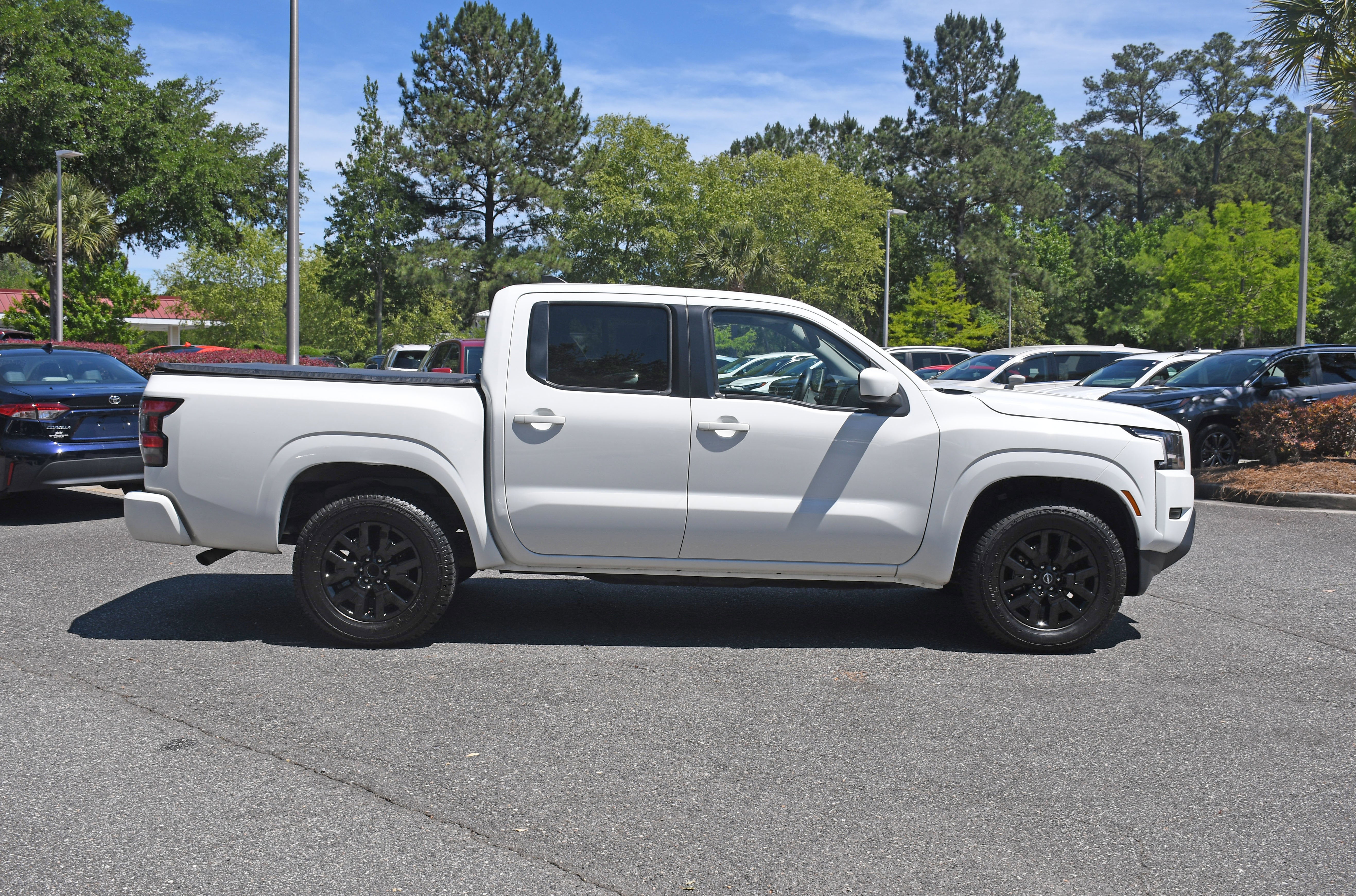 2023 Nissan Frontier SV